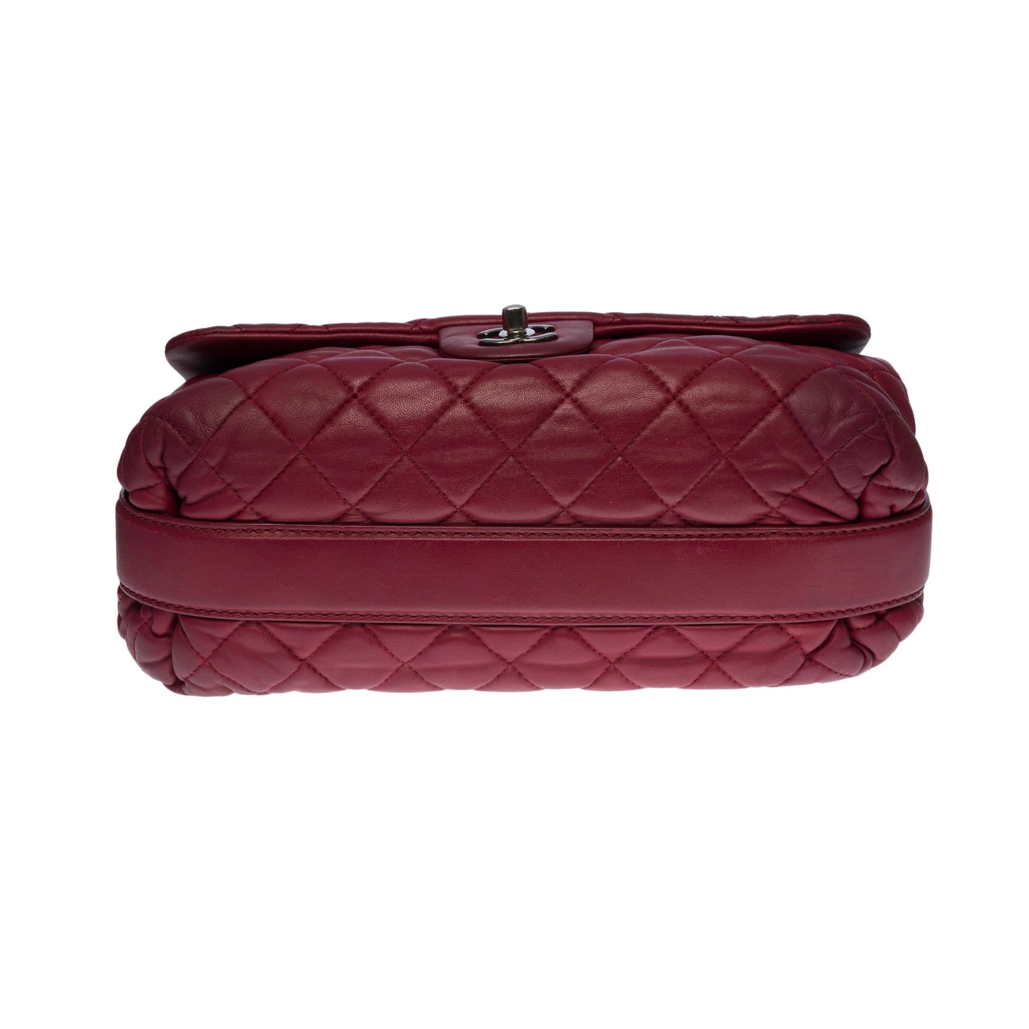 Chanel  Classic shoulder Flap bag in amaranth quilted lambskin leather , SHW For Sale 4