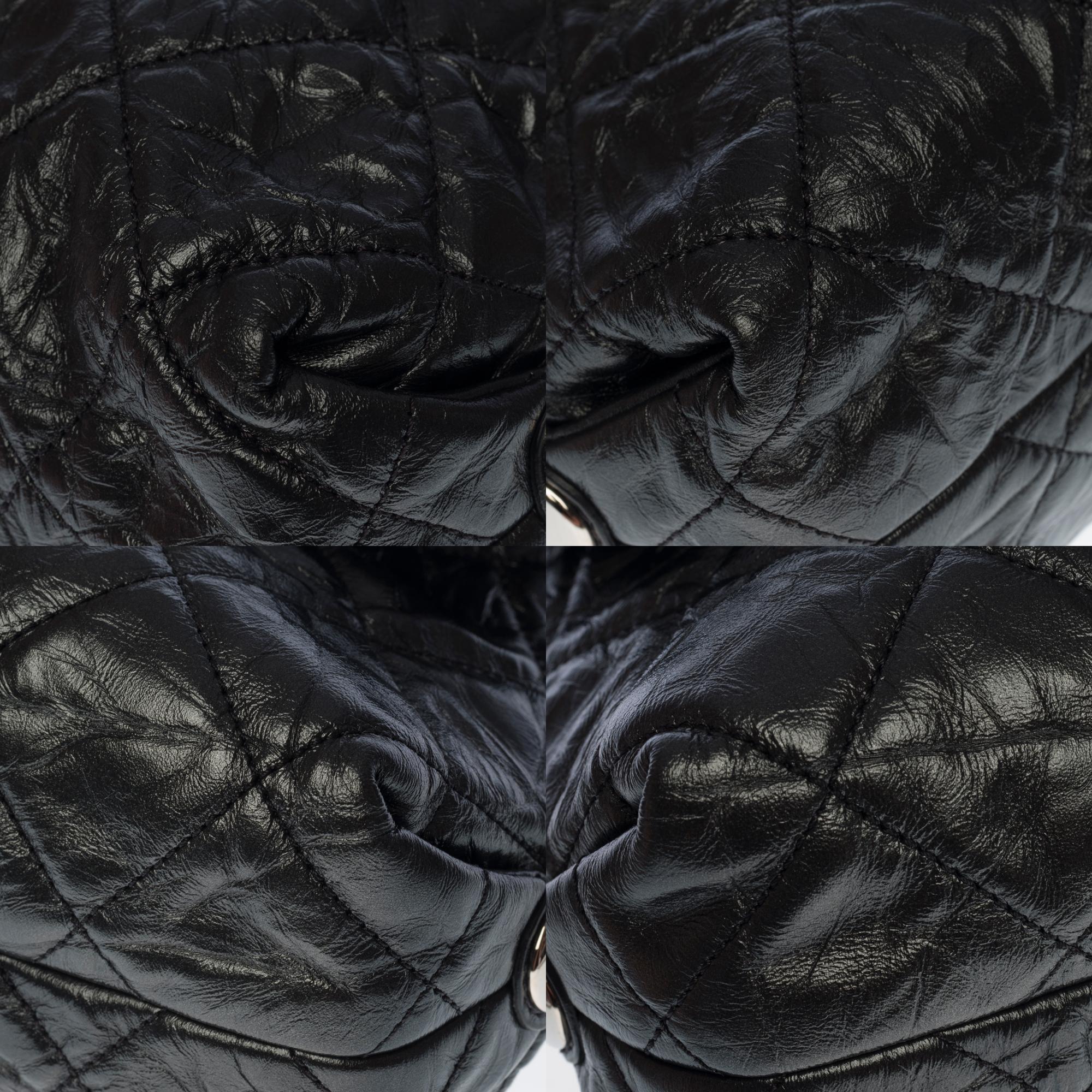Chanel Classic shoulder Flap bag in black quilted aged leather, SHW 2