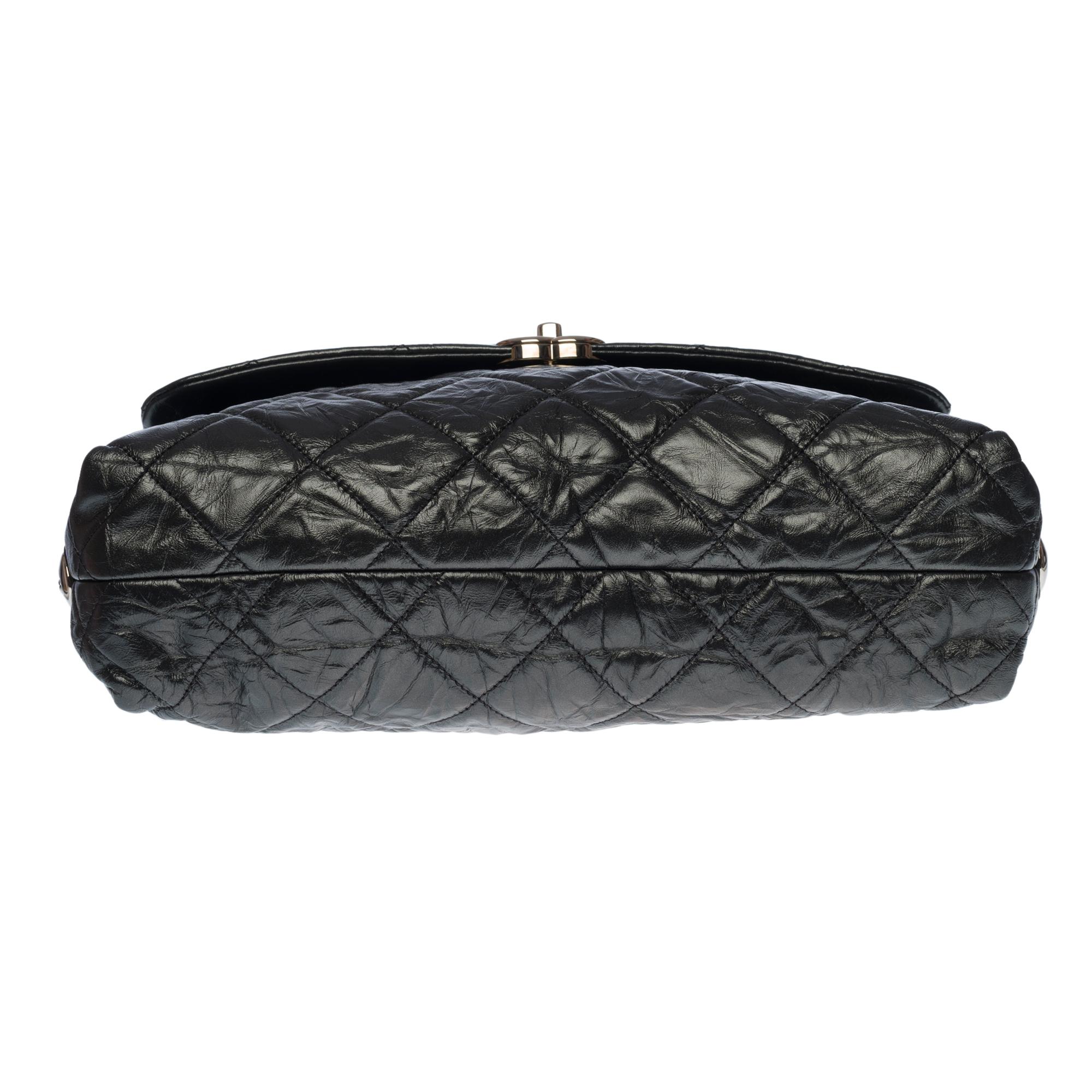 Chanel Classic shoulder Flap bag in black quilted aged leather, SHW 1