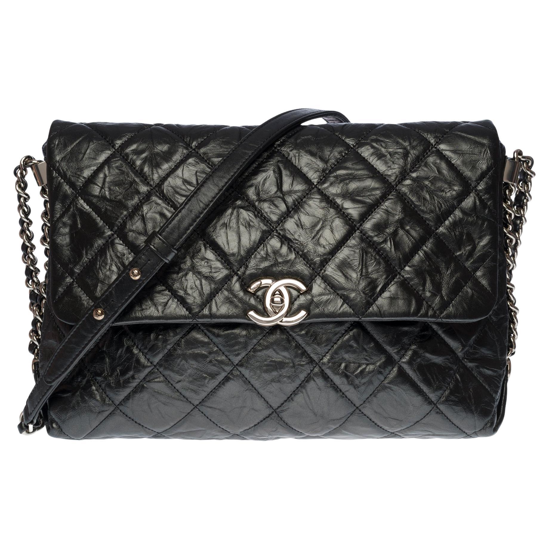 Chanel Classic shoulder Flap bag in black quilted aged leather, SHW at  1stDibs