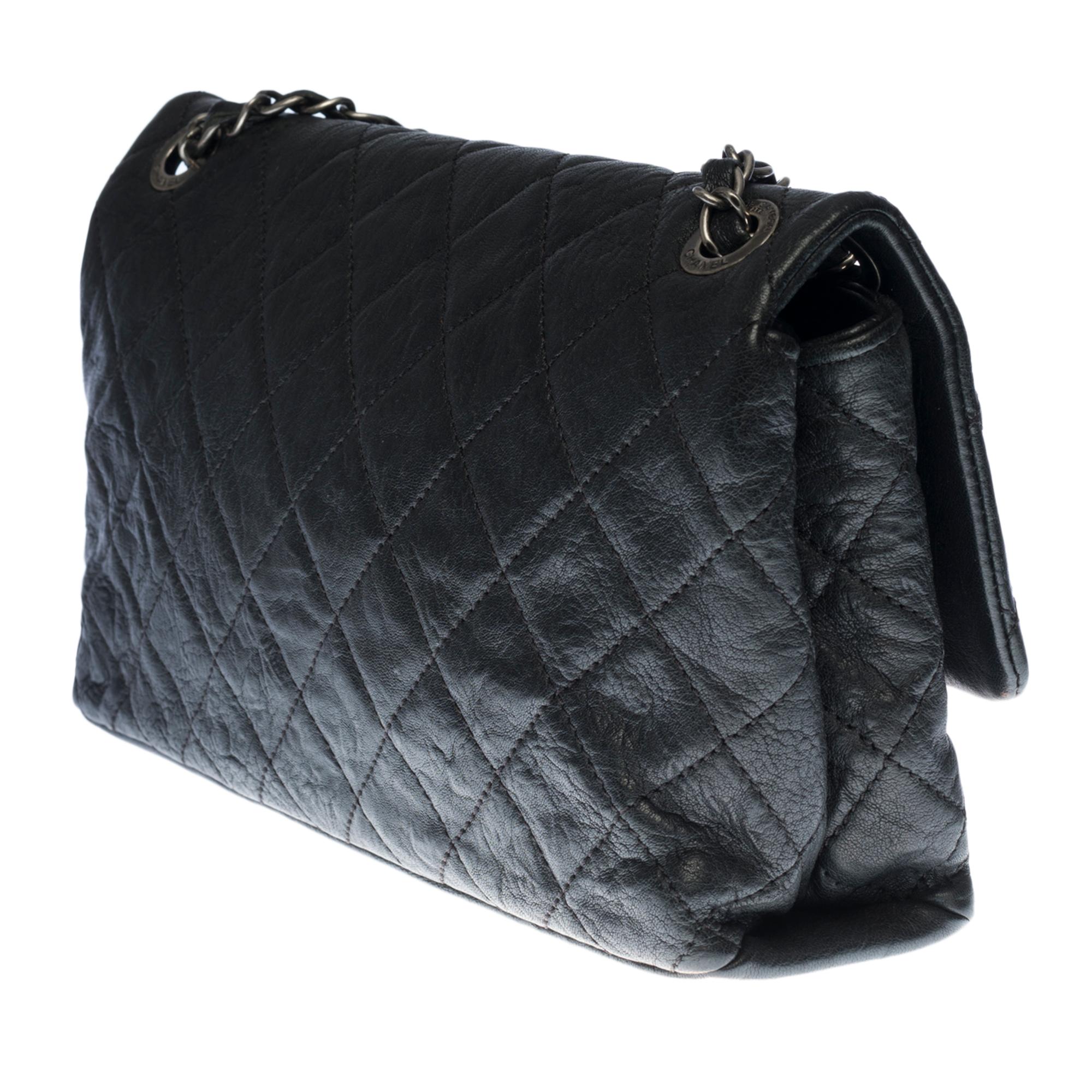Chanel Classic shoulder Flap bag in black quilted leather and silver hardware In Excellent Condition In Paris, IDF
