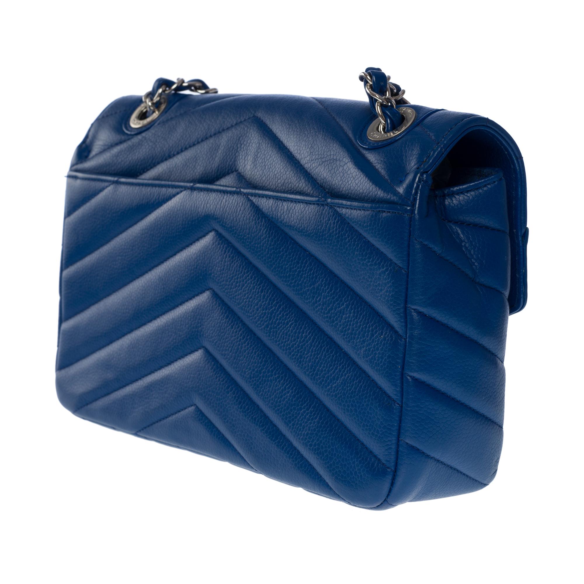 Chanel Classic shoulder flap bag in blue herringbone quilted caviar leather, SHW For Sale 1