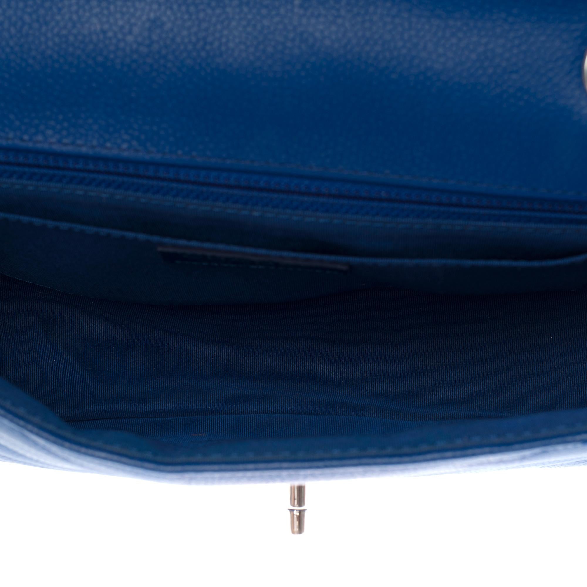 Chanel Classic Umhängetasche mit Überschlag aus blauem, gestepptem Kaviarleder, SHW im Angebot 4