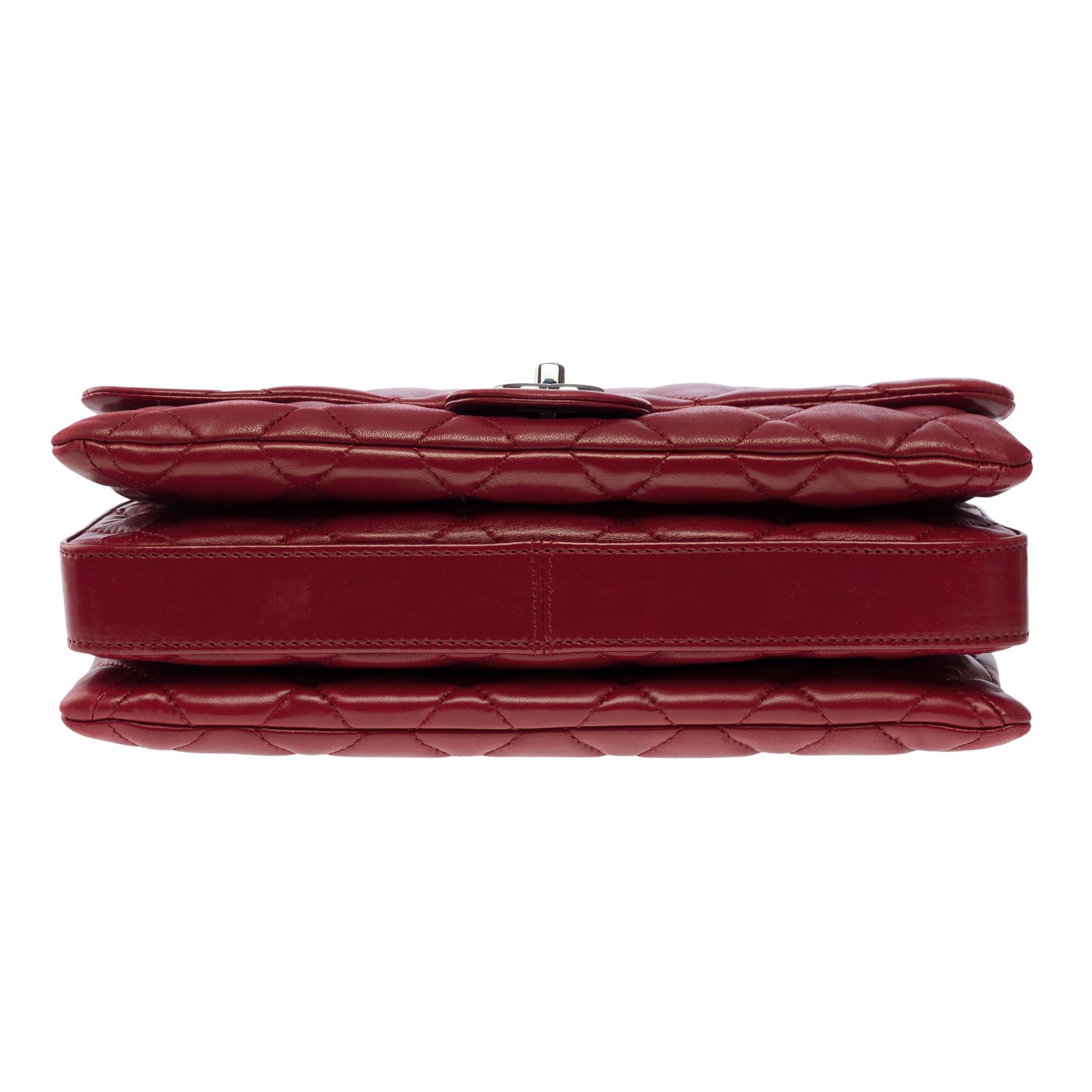 Chanel  Classic shoulder Flap bag in Garnet Red quilted lambskin leather, SHW For Sale 6