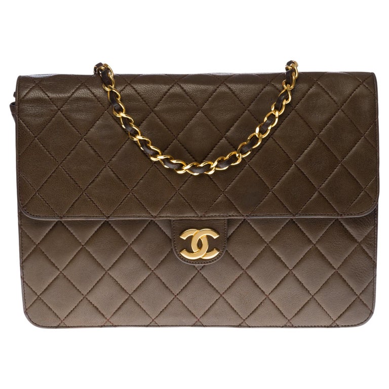 Chanel Classic shoulder Flap bag in Khaki quilted lambskin and gold  hardware For Sale at 1stDibs | chanel khaki flap bag, chanel khaki bag,  chanel bag khaki