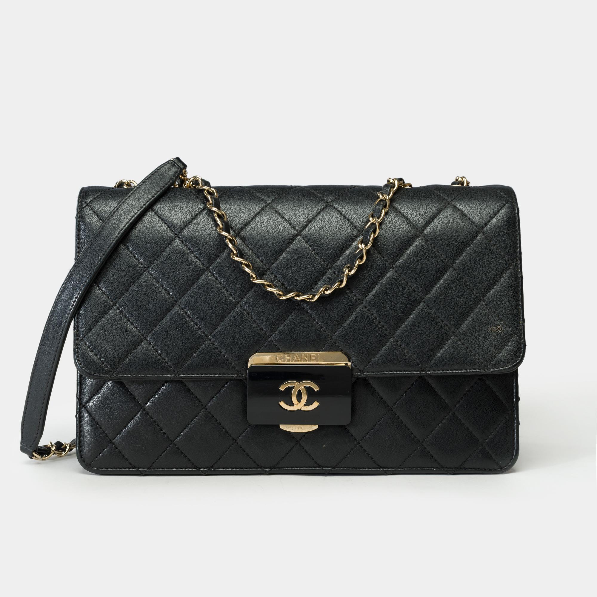 Bolso de hombro Chanel Classic de solapa única en piel acolchada negra , GHW Negro en venta
