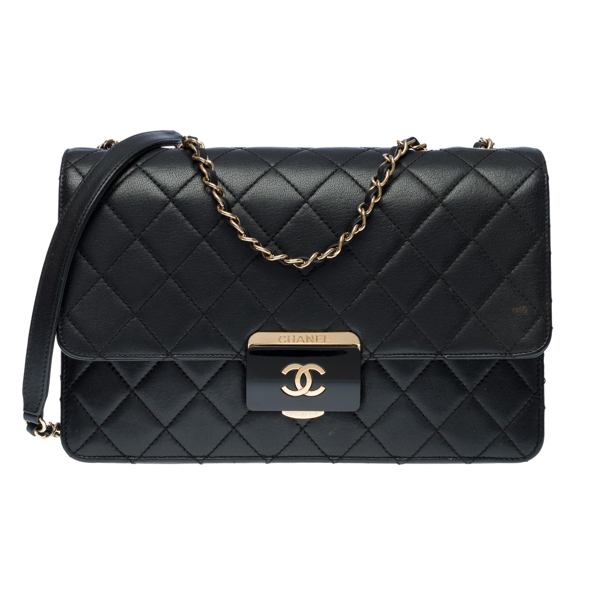 Bolso de hombro Chanel Classic de solapa única en piel acolchada negra , GHW en Bueno estado para la venta en Paris, IDF