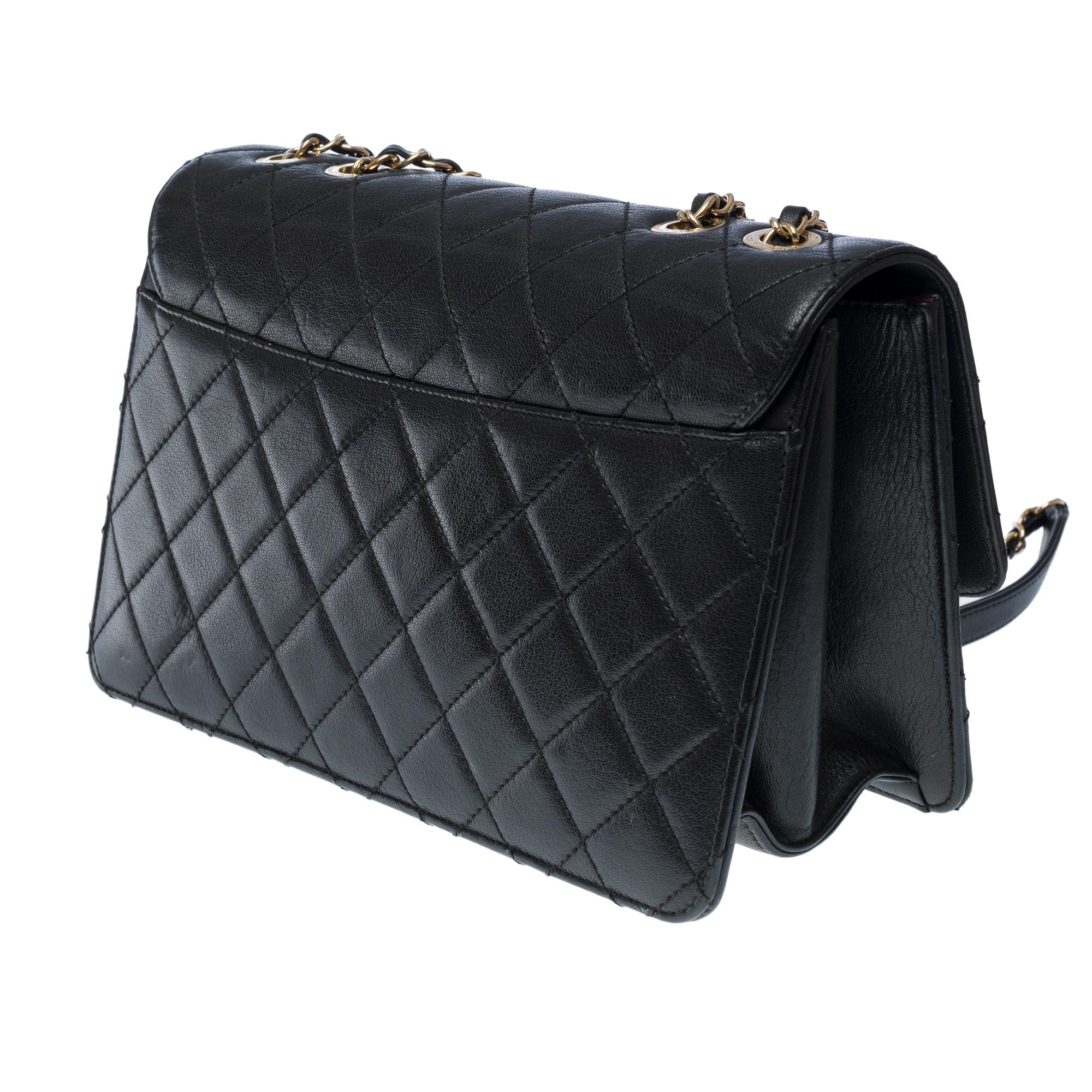 Bolso de hombro Chanel Classic de solapa única en piel acolchada negra , GHW en venta 2