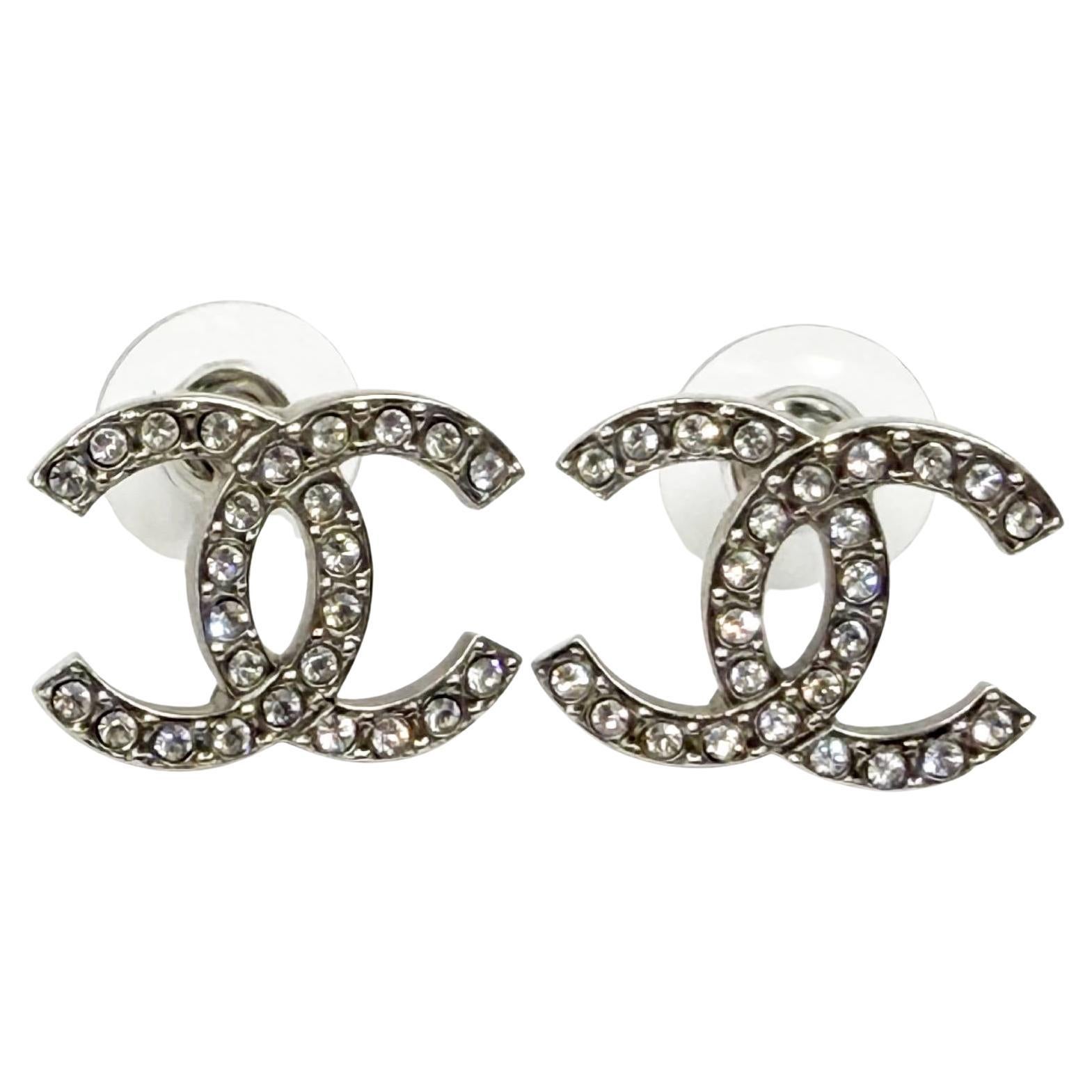 Chanel Classic Silver CC Crystal Reissued Moscova  Orecchini con piercing