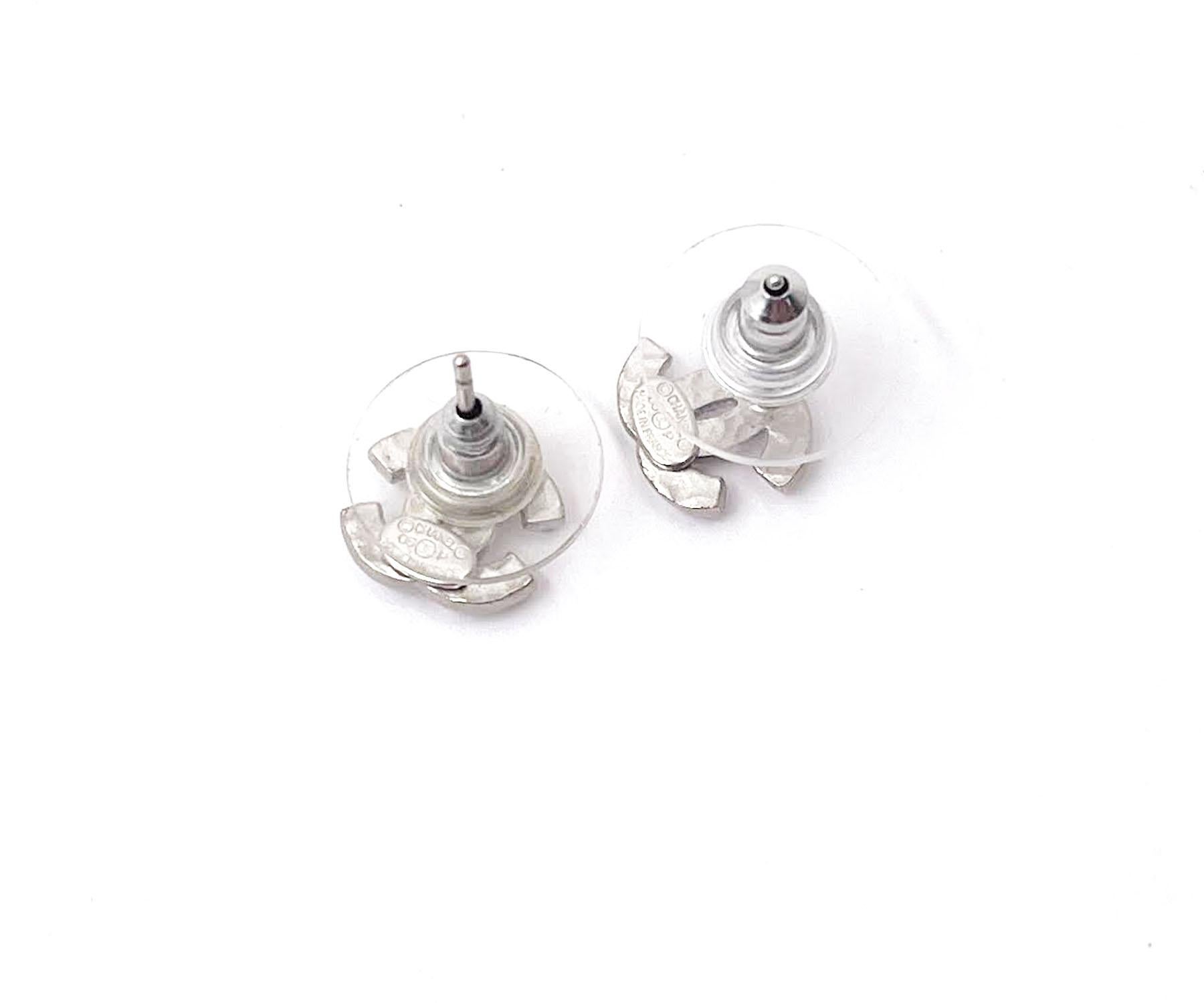 chanel small earrings