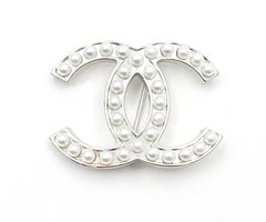 Chanel Classic Silver CC Pearl Medium Brooch