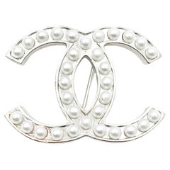 Chanel Classic Silver CC Pearl Medium Brooch