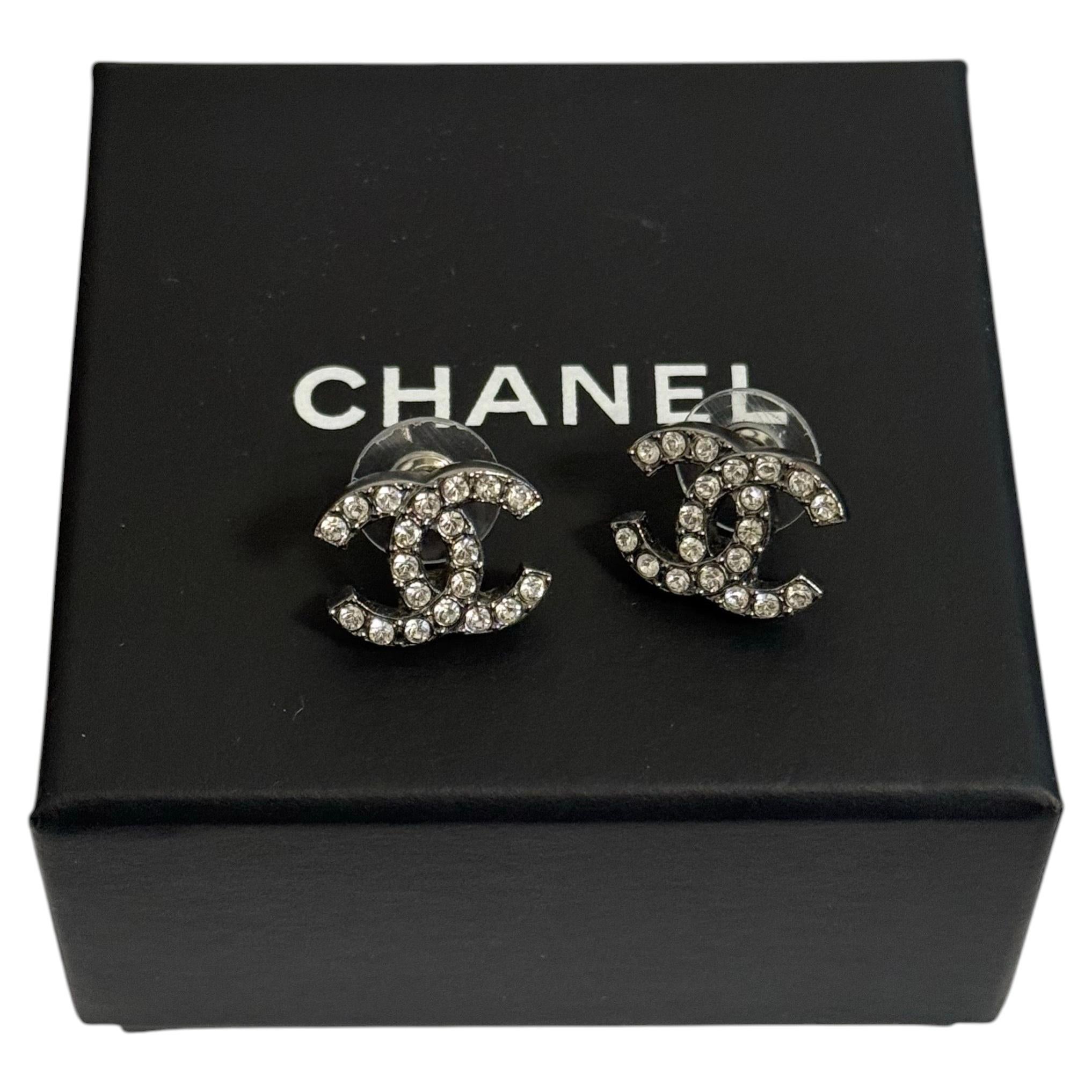 Chanel Plume Feather Clip Earrings, 18K White Gold with Diamonds For ...