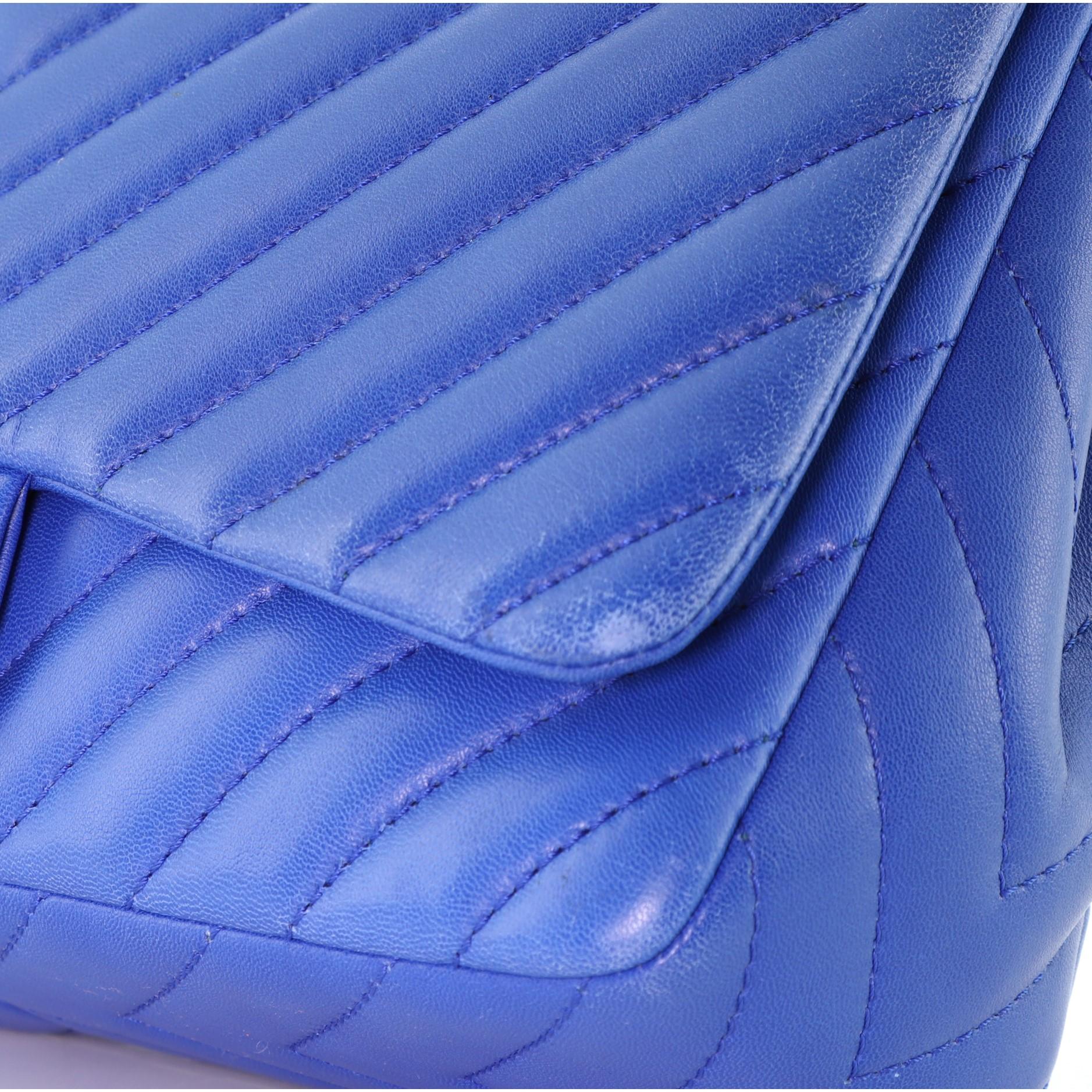 Chanel Classic Single Flap Bag Chevron Lambskin Jumbo In Good Condition In NY, NY