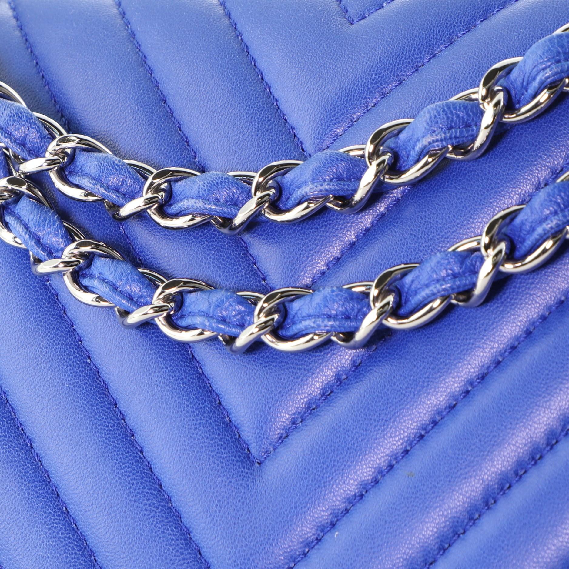Women's or Men's Chanel Classic Single Flap Bag Chevron Lambskin Jumbo