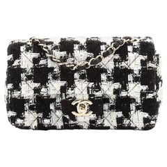 Chanel Mini Tweed Houndstooth Flapbag SS2020  Chanel mini flap bag, Chanel  mini, Houndstooth