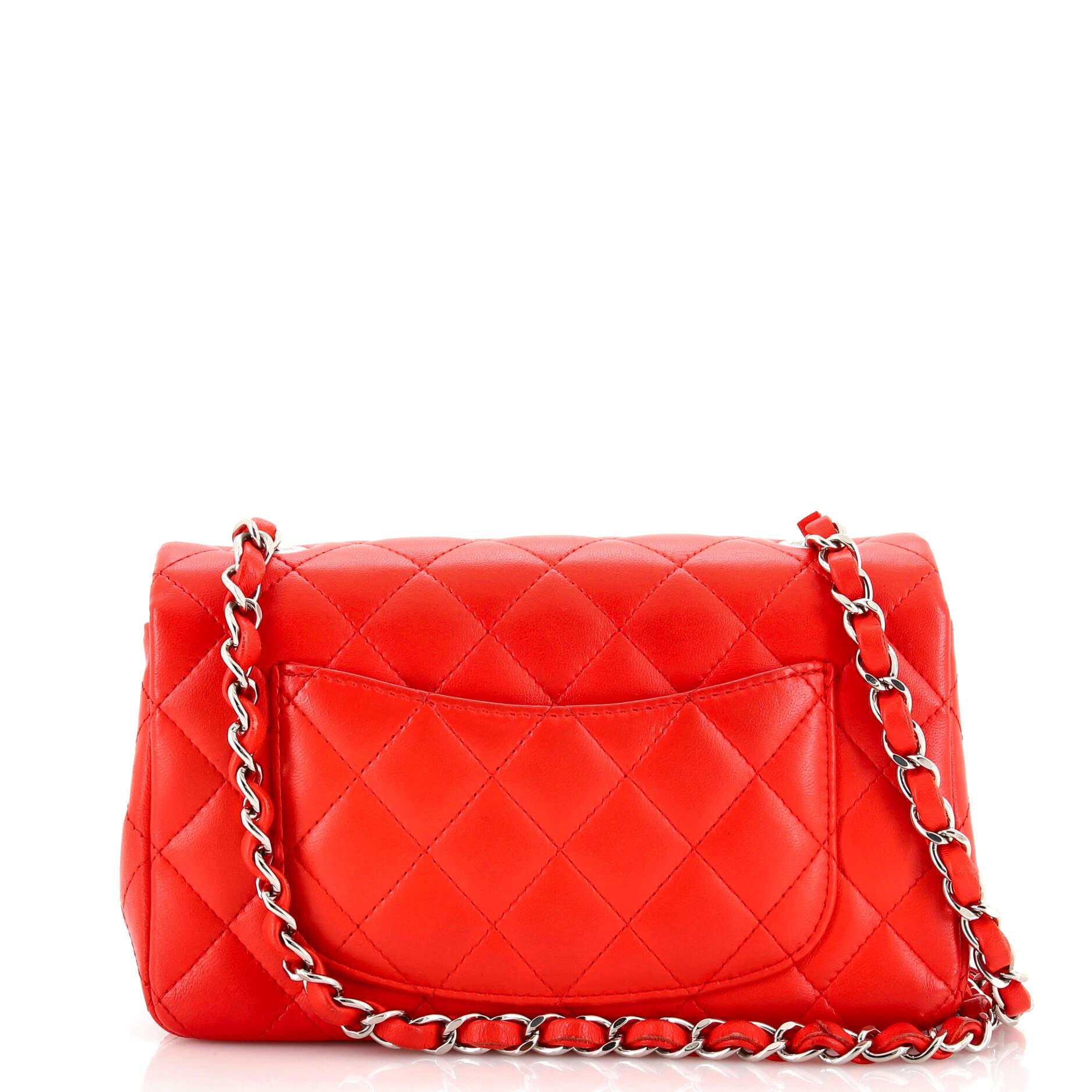 Chanel Classic Single Flap Bag Quilted Lambskin Mini In Good Condition For Sale In NY, NY