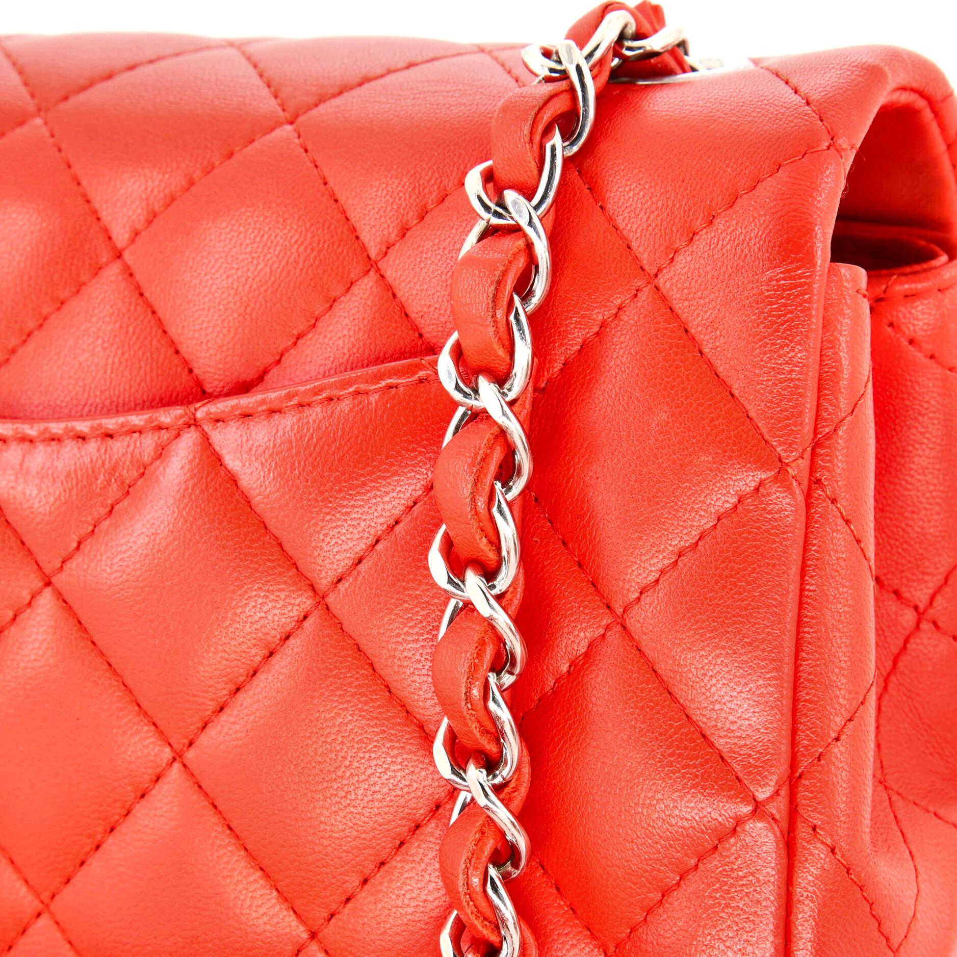 Chanel Classic Single Flap Bag Quilted Lambskin Mini For Sale 2