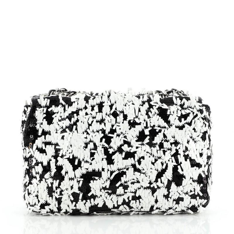 Chanel Classic Single Flap Bag Sequins Medium In Good Condition In NY, NY