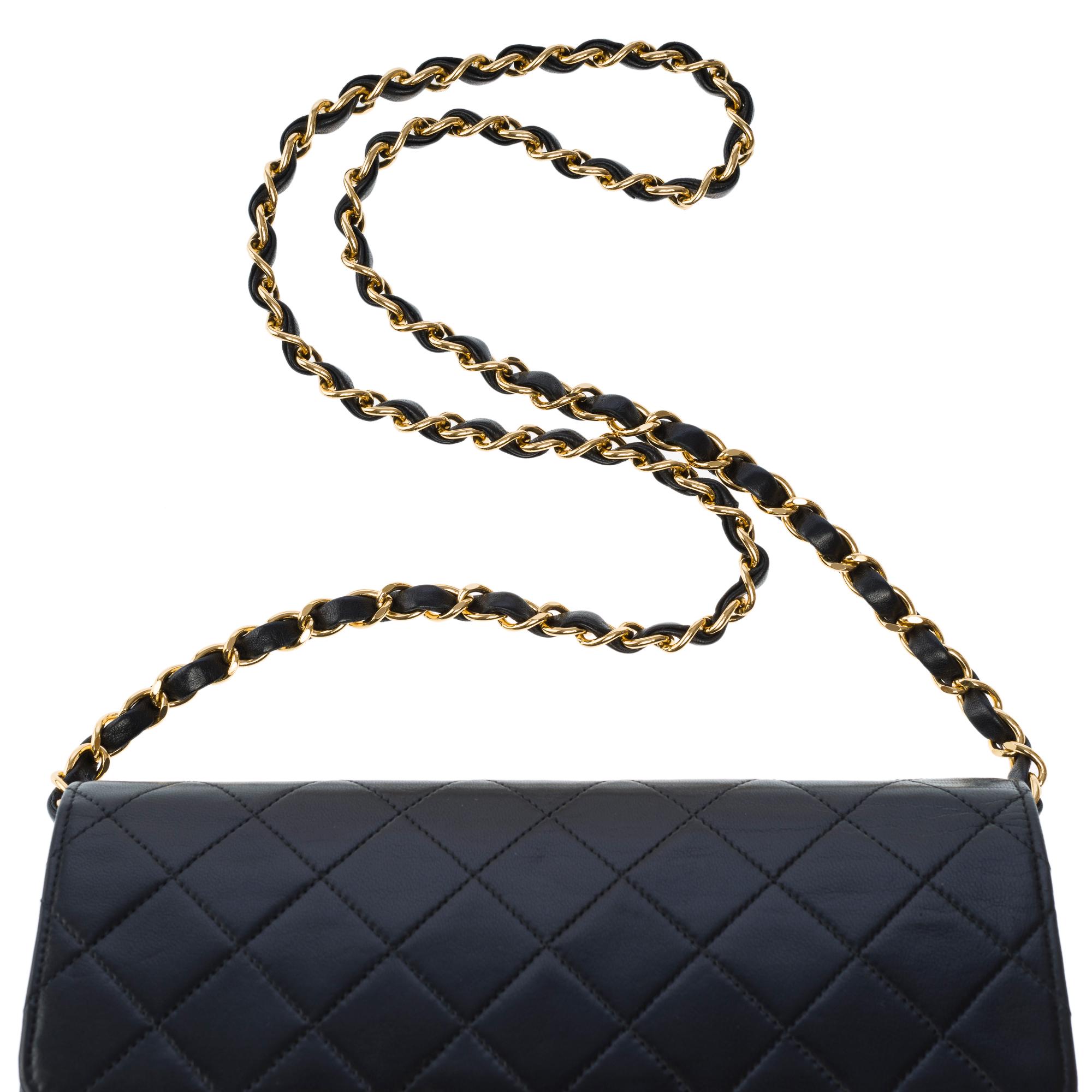 Chanel Classic single flap shoulder bag in black quilted lambskin leather , GHW 5