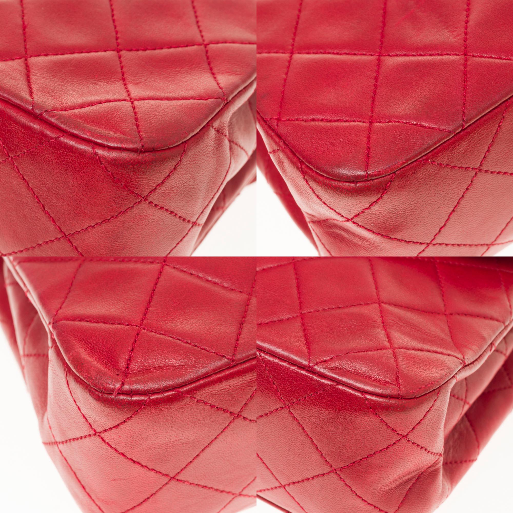 Chanel Classic Single Flap shoulder bag in Red quilted lambskin, GHW 6