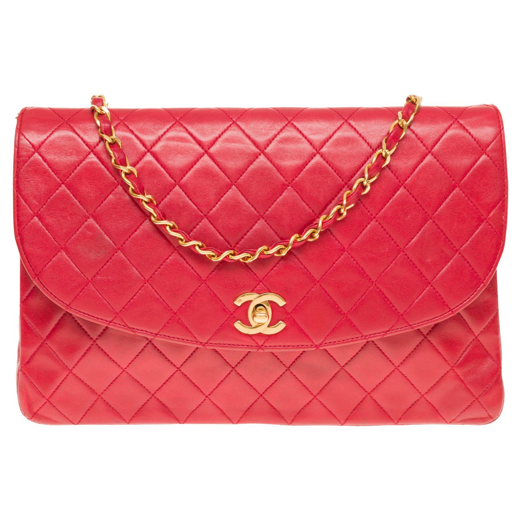 Chanel Classic Single Flap shoulder bag in Red quilted lambskin, GHW