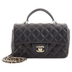 Chanel Klassische Mini-Tasche aus gestepptem Lammfell mit einer Klappe