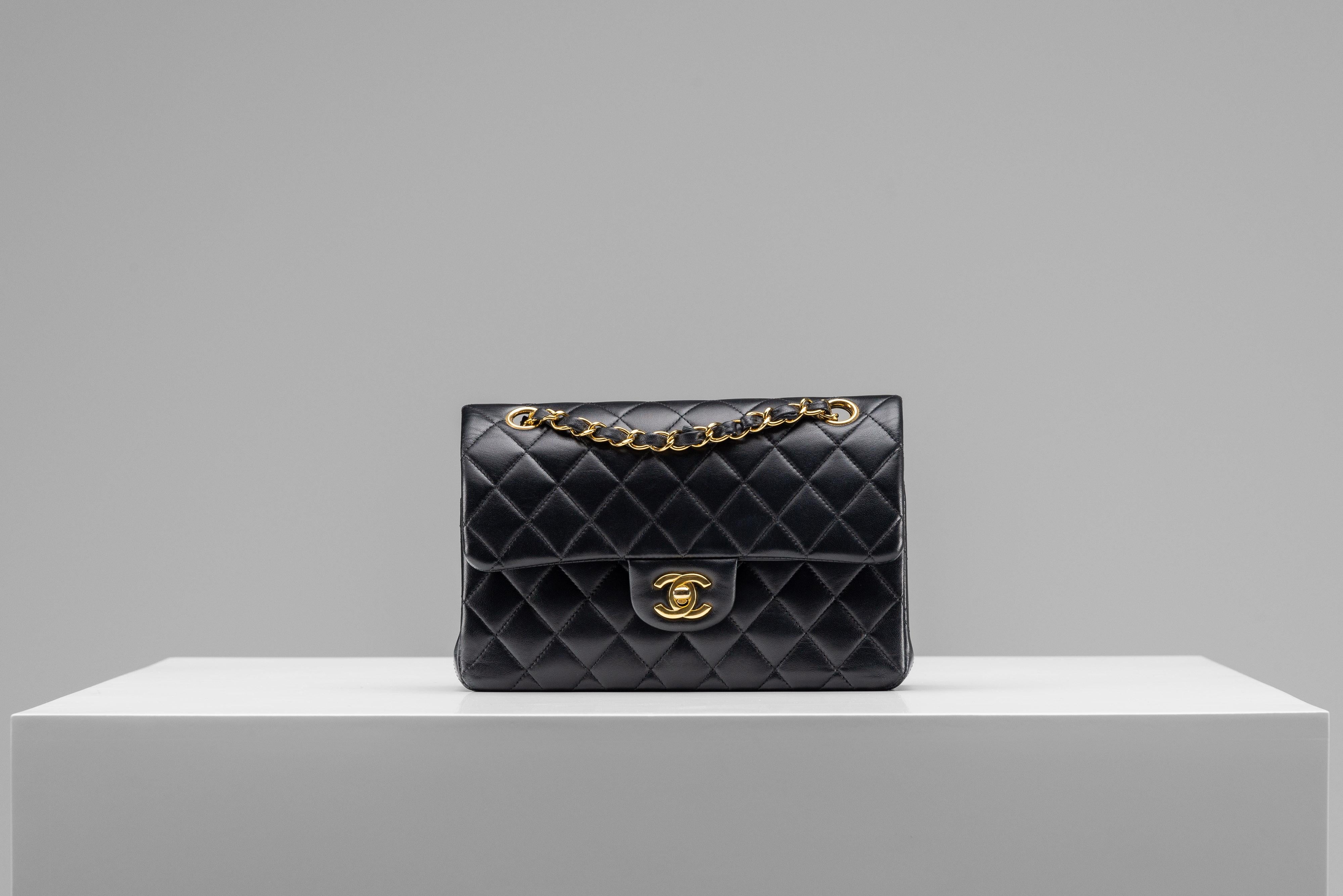 Chanel Classic Small Lambskin as new from 2022 8