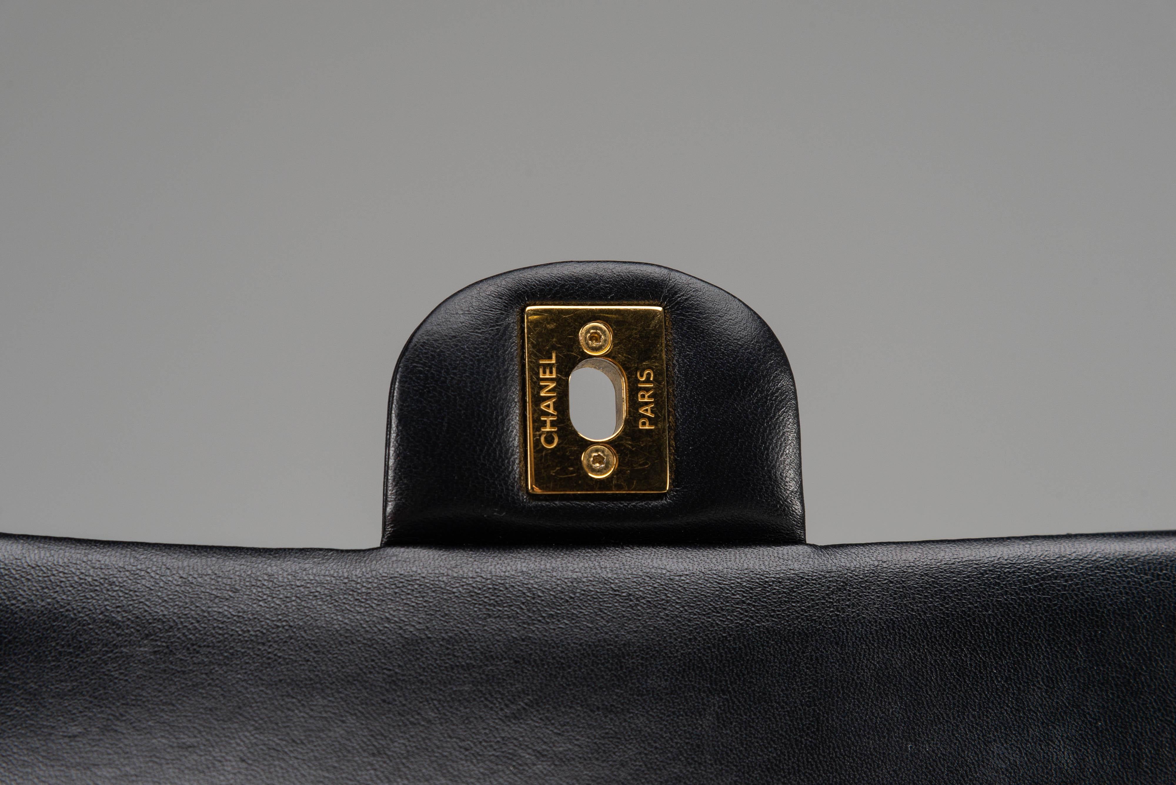 Chanel Classic Small Lambskin as new from 2022 9