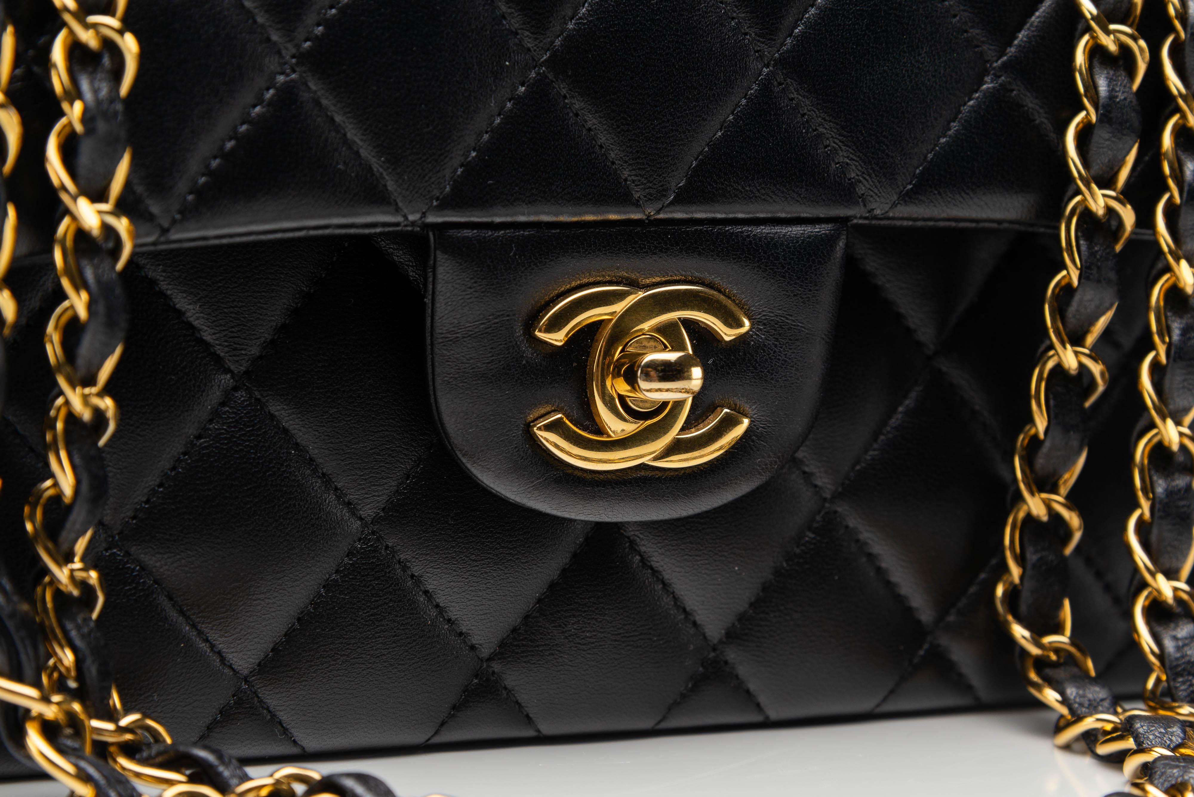 Chanel Classic Small Lambskin as new from 2022 3