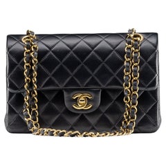 Chanel Classic Small Lambskin as new from 2022