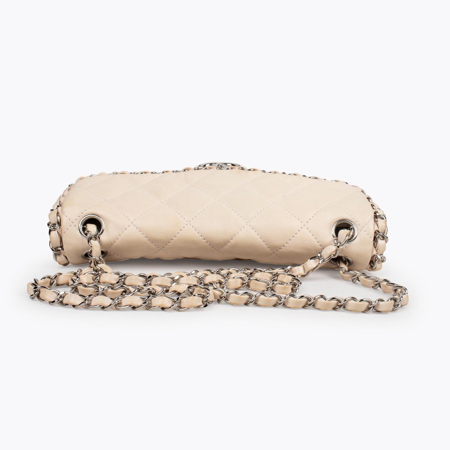 Chanel Classic Soft Single Flap Bag In Good Condition For Sale In Sundbyberg, SE