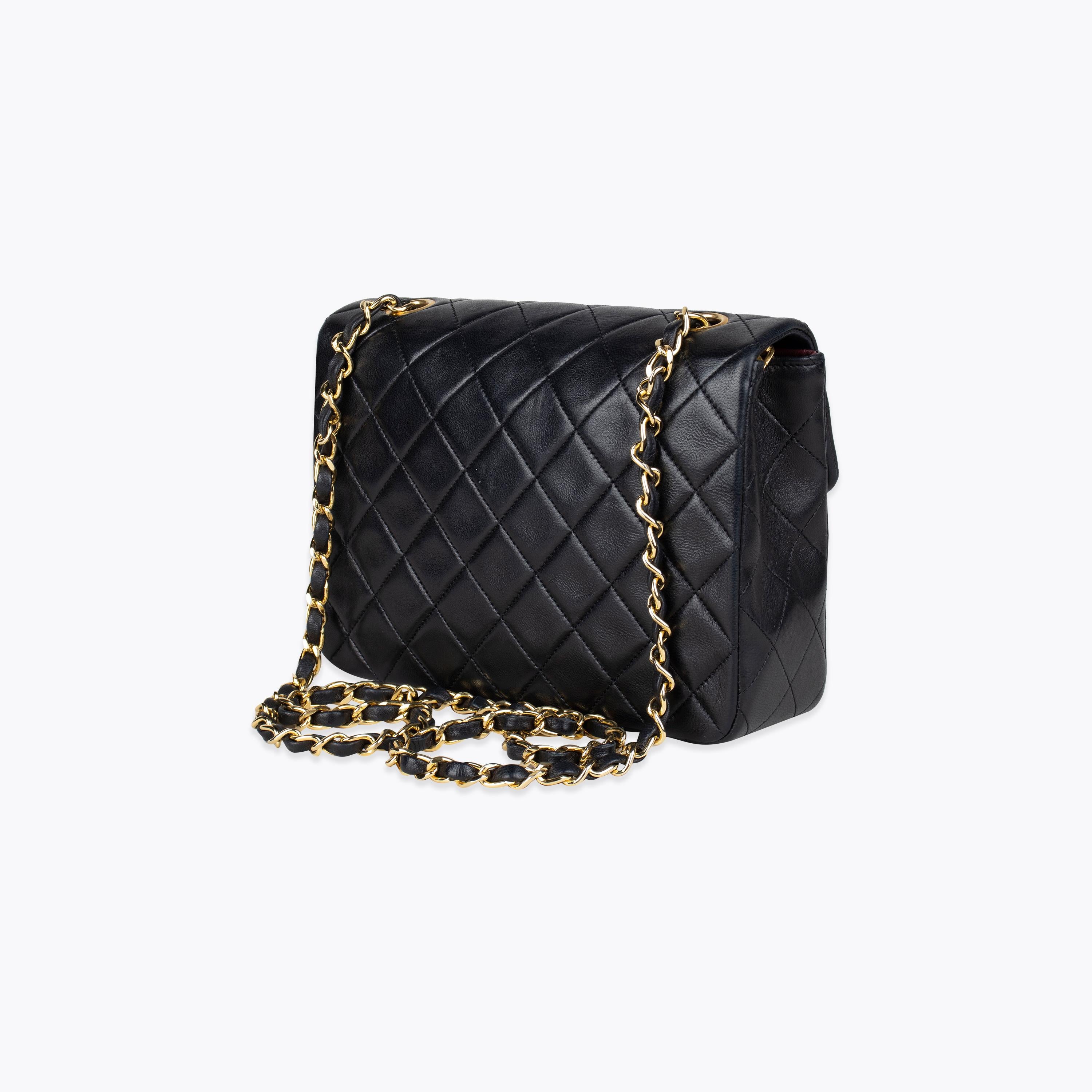 Chanel Classic Square Flap Bag In Good Condition In Sundbyberg, SE