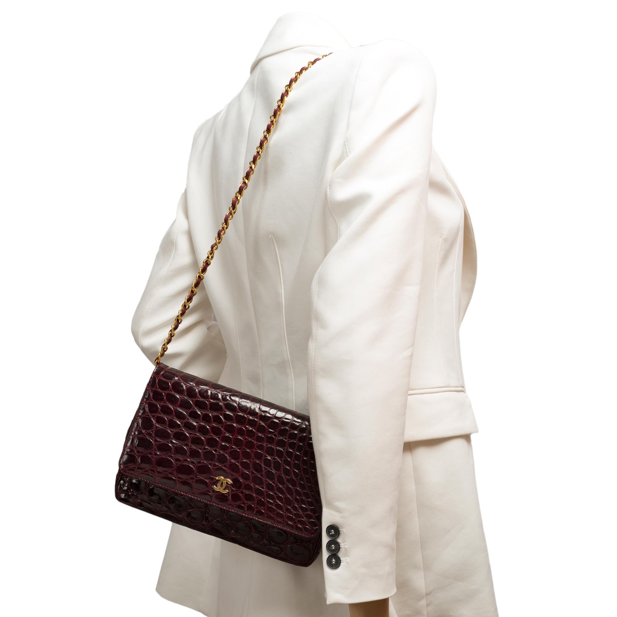 Chanel Classic shoulder flap bag in Mississippiensis burgundy  leather , GHW 9
