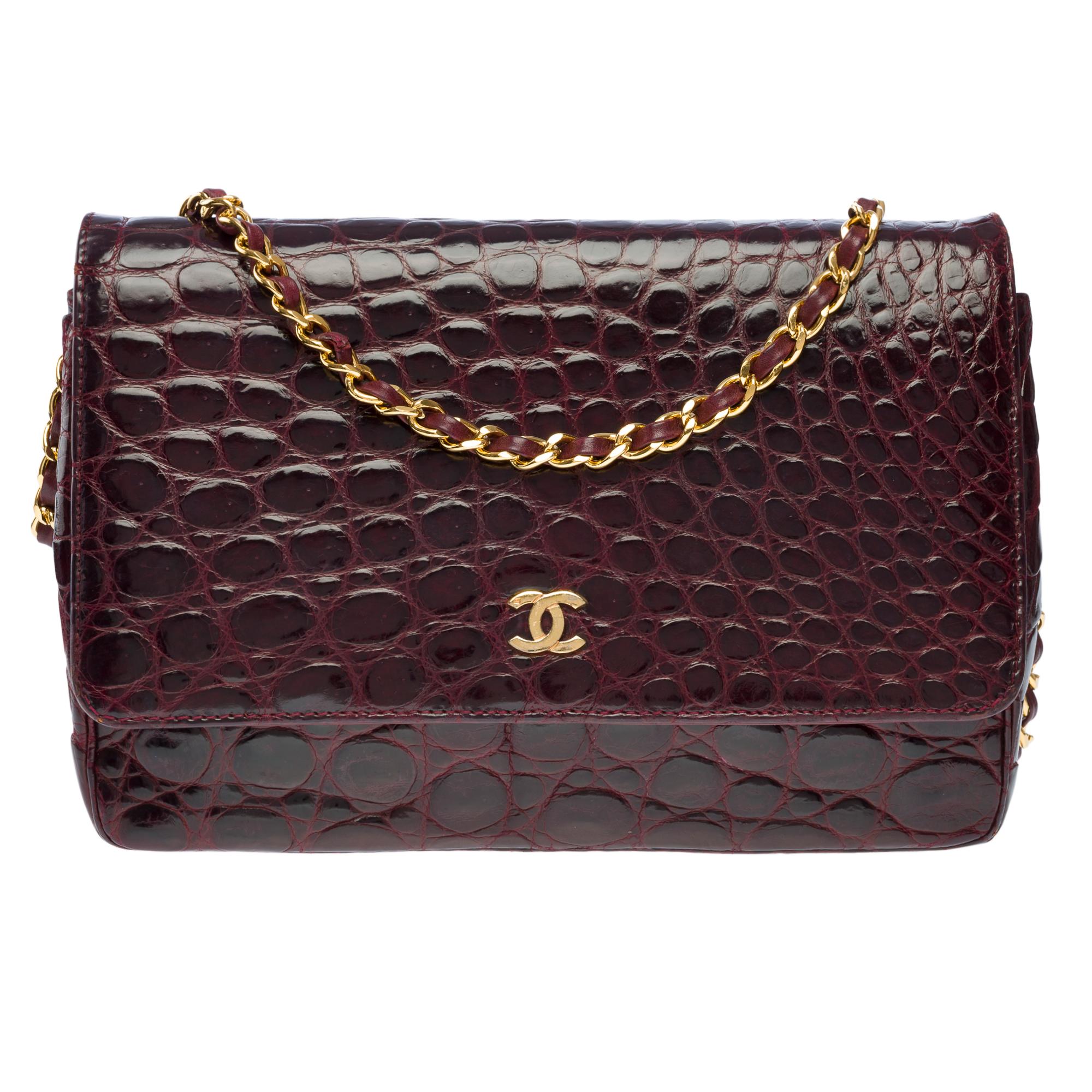 Women's Chanel Classic shoulder flap bag in Mississippiensis burgundy  leather , GHW