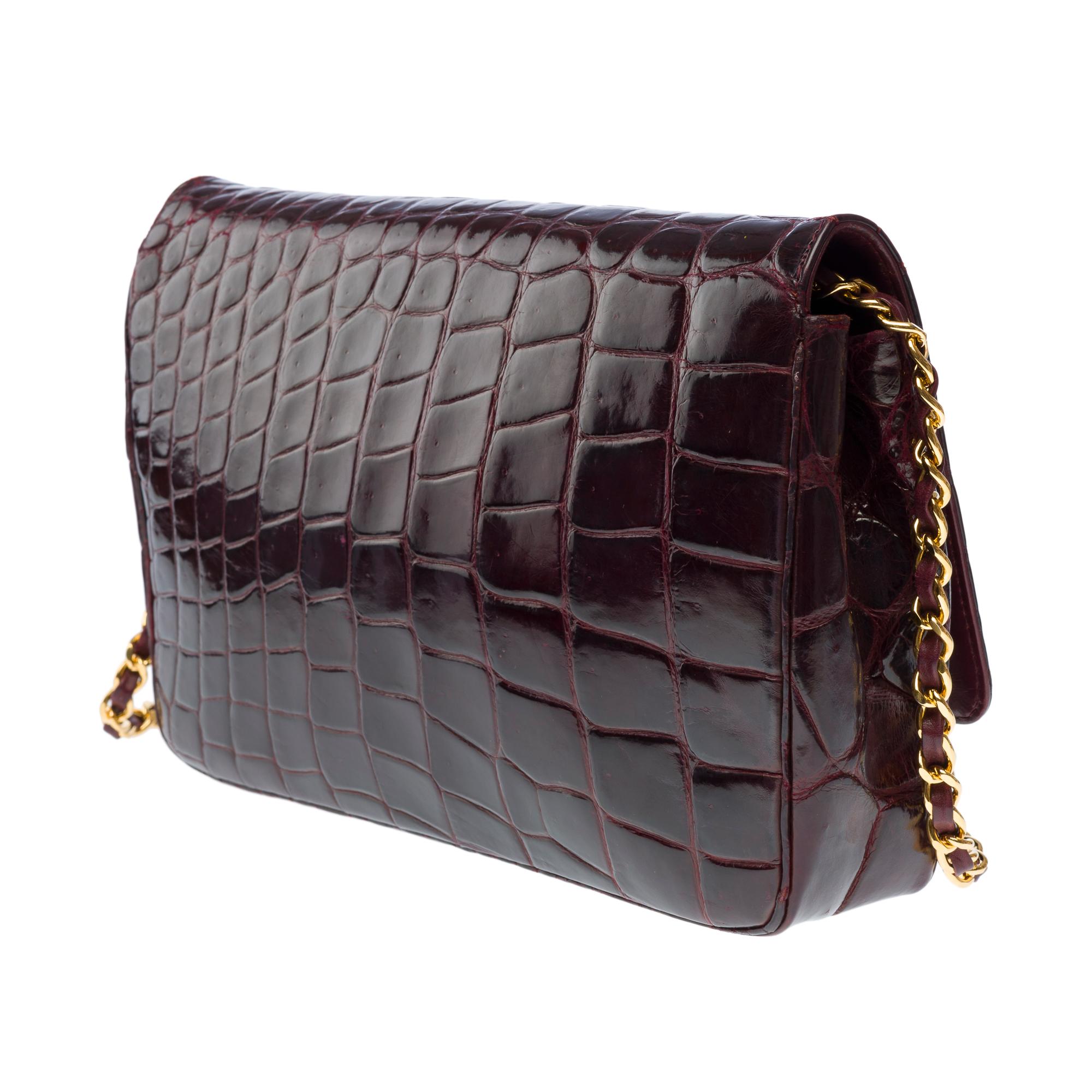 Chanel Classic shoulder flap bag in Mississippiensis burgundy  leather , GHW 3
