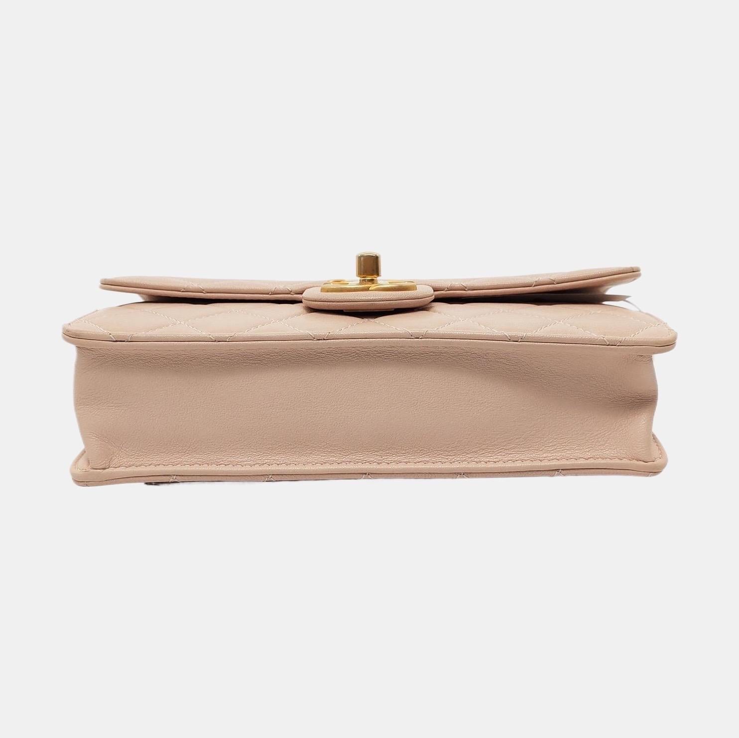 Chanel Classic Vertical Pearl Small Light Pink Flap Bag Gold Hardware In Excellent Condition In AUBERVILLIERS, FR