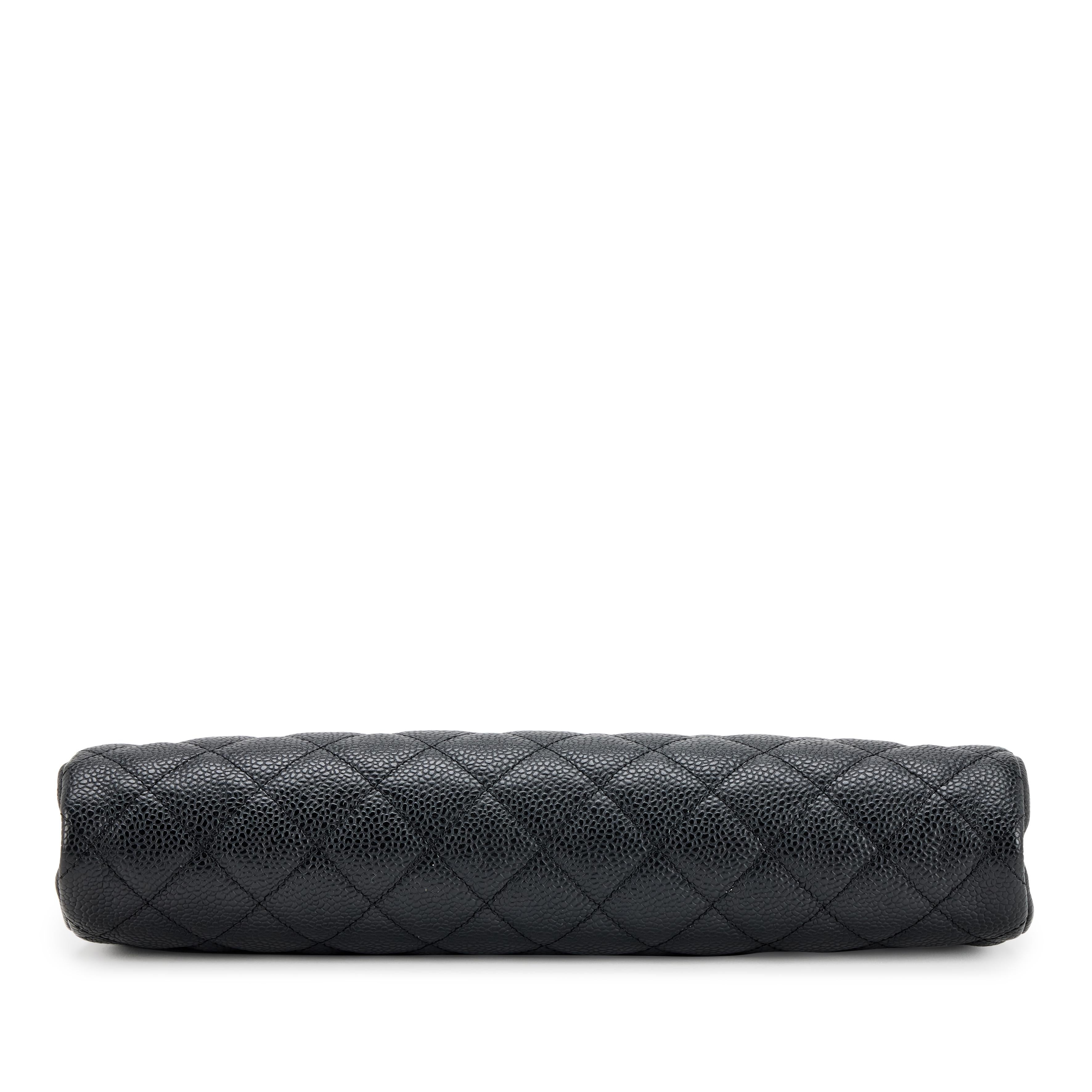 Chanel Classic Vintage Caviar CC Black Diamond Quilted Timeless Clutch Bag For Sale 4