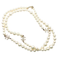 Chanel Classic Vintage Gold CC Crystal Long Pearl Necklace