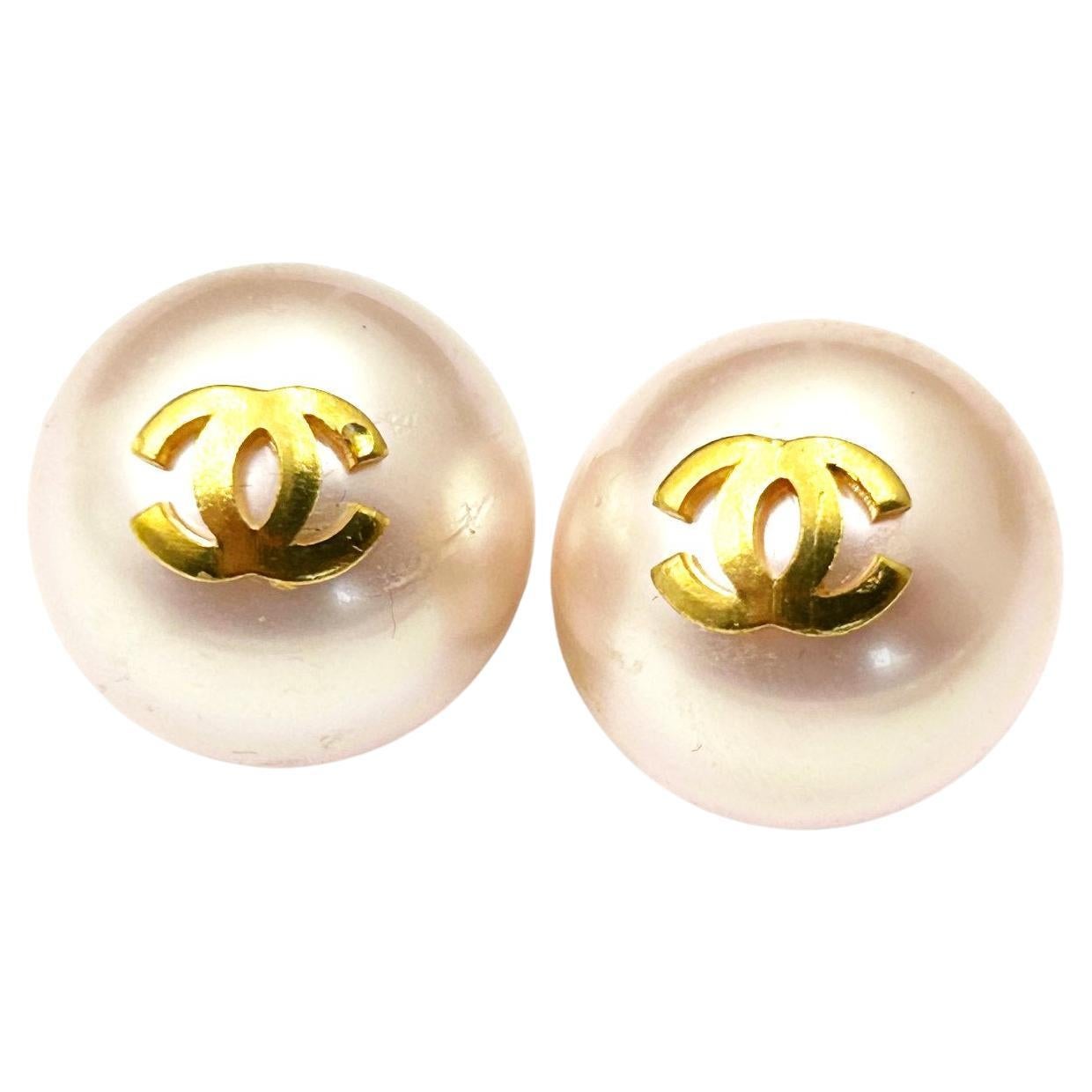 Chanel Classic Vintage Gold Plated CC Pink Gumball Pearl Clip on Earrings