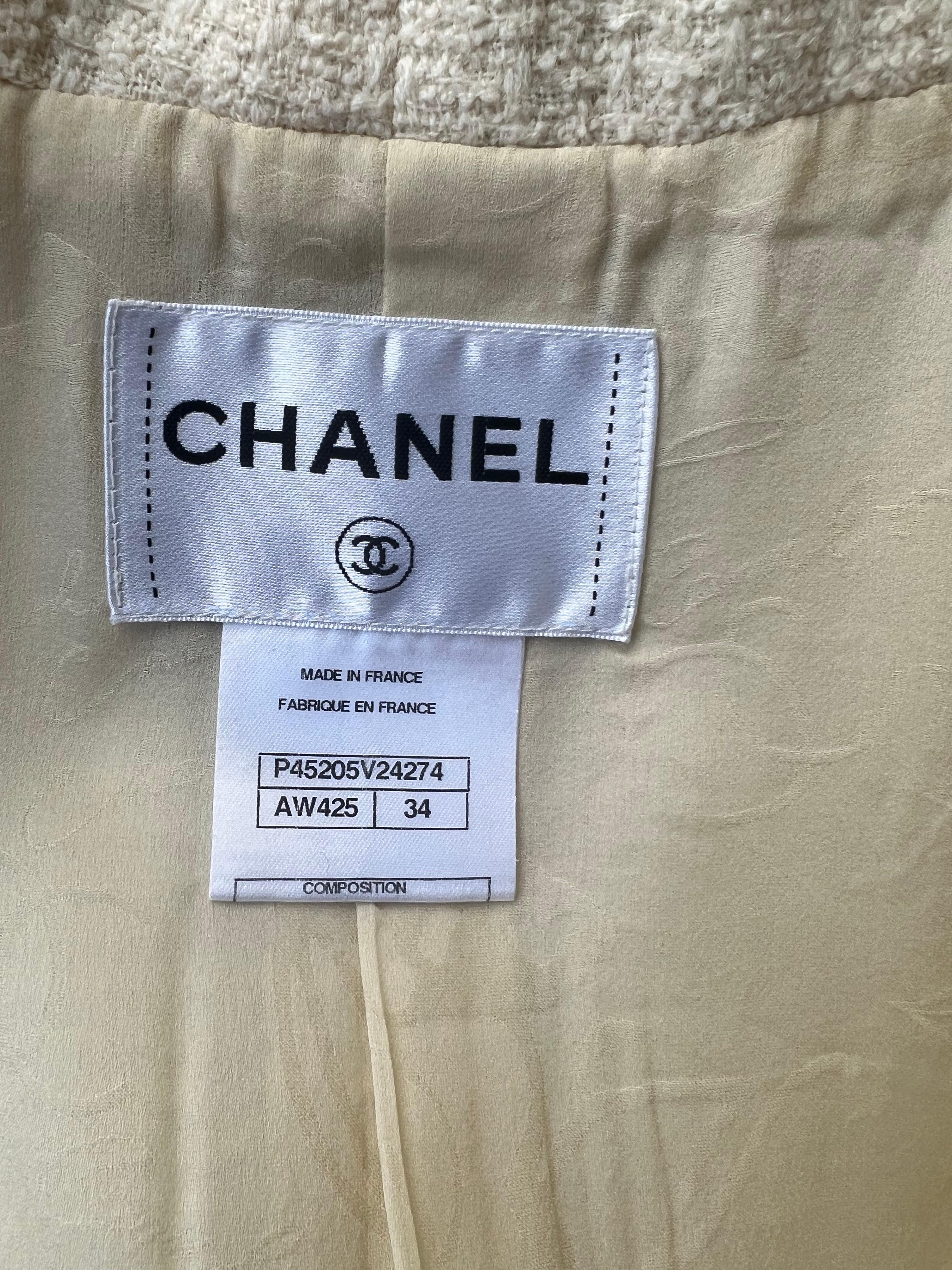 Chanel Classic White short tweed Jacket F34 3