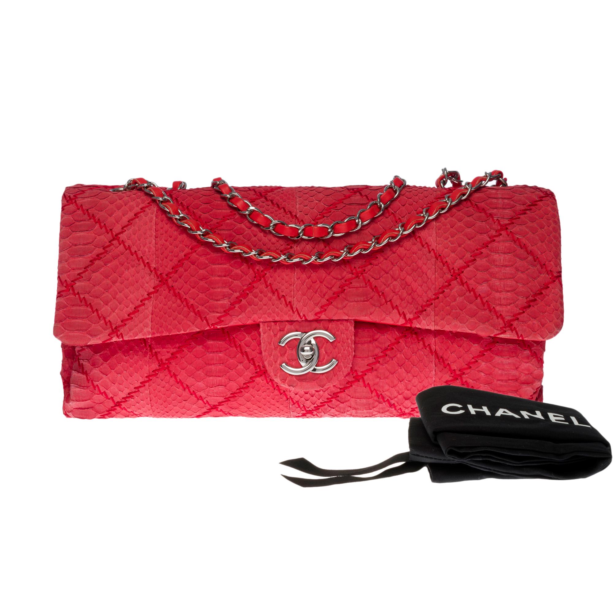 Chanel Classic XL shoulder bag in red quilted Python, silver hardware For Sale 4