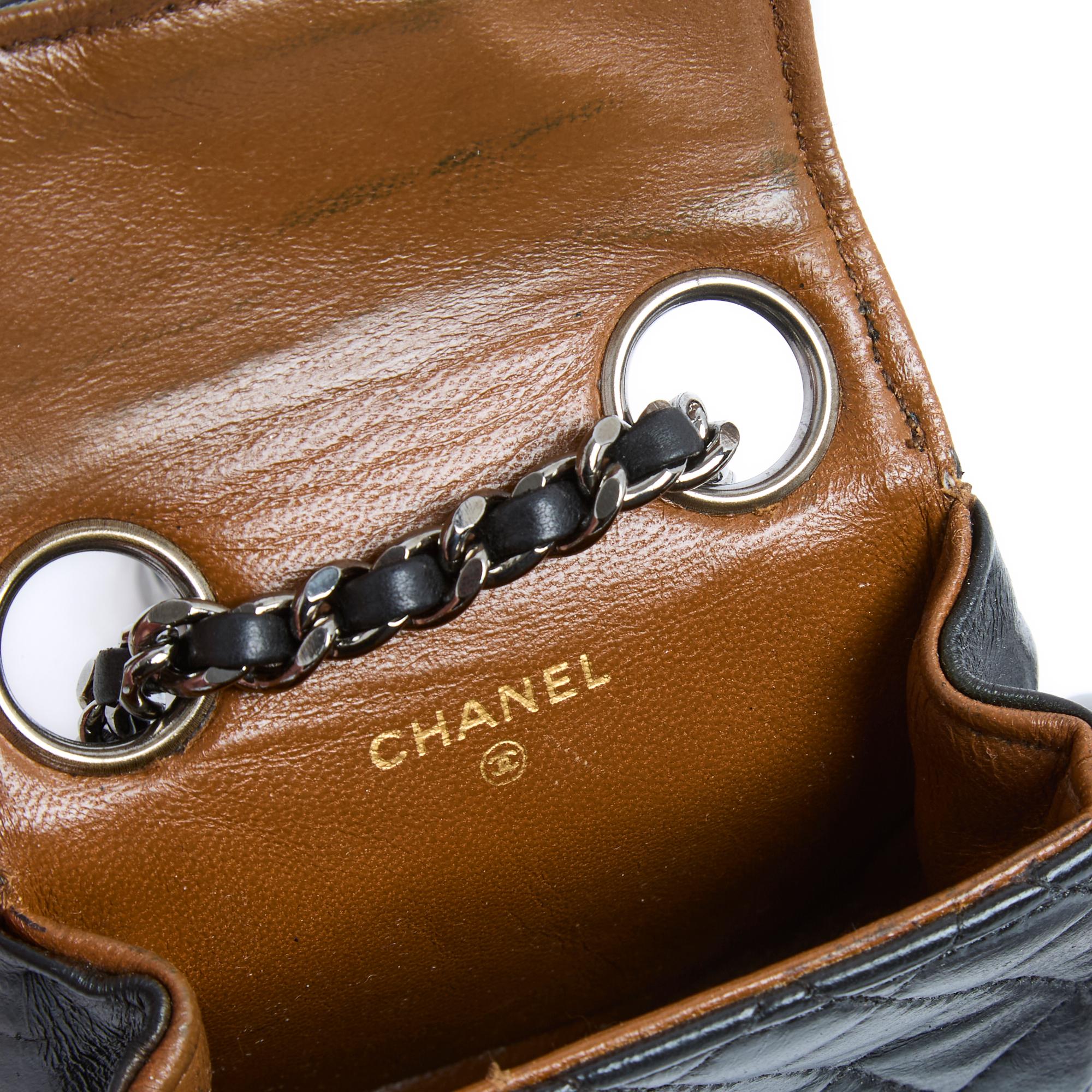 Chanel Classique Bag on belt Leather Black OS  For Sale 2