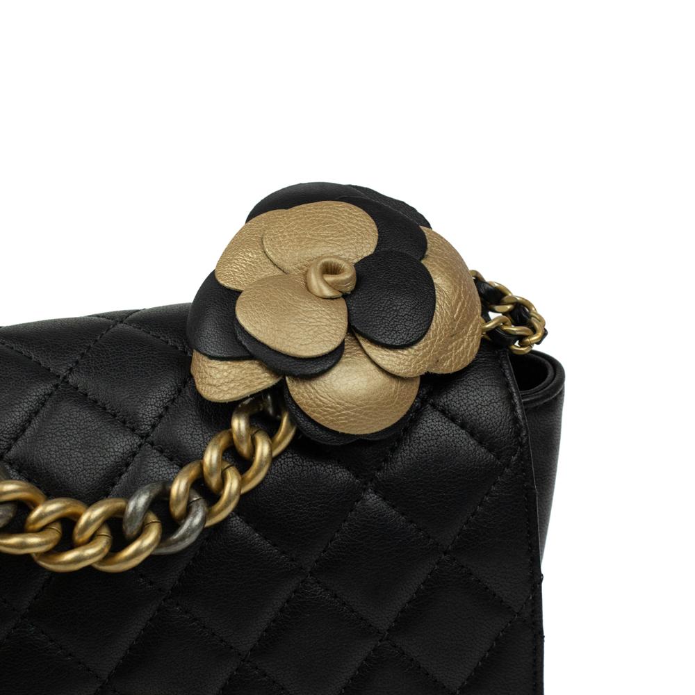 CHANEL, Classique Camélia in black leather For Sale 2