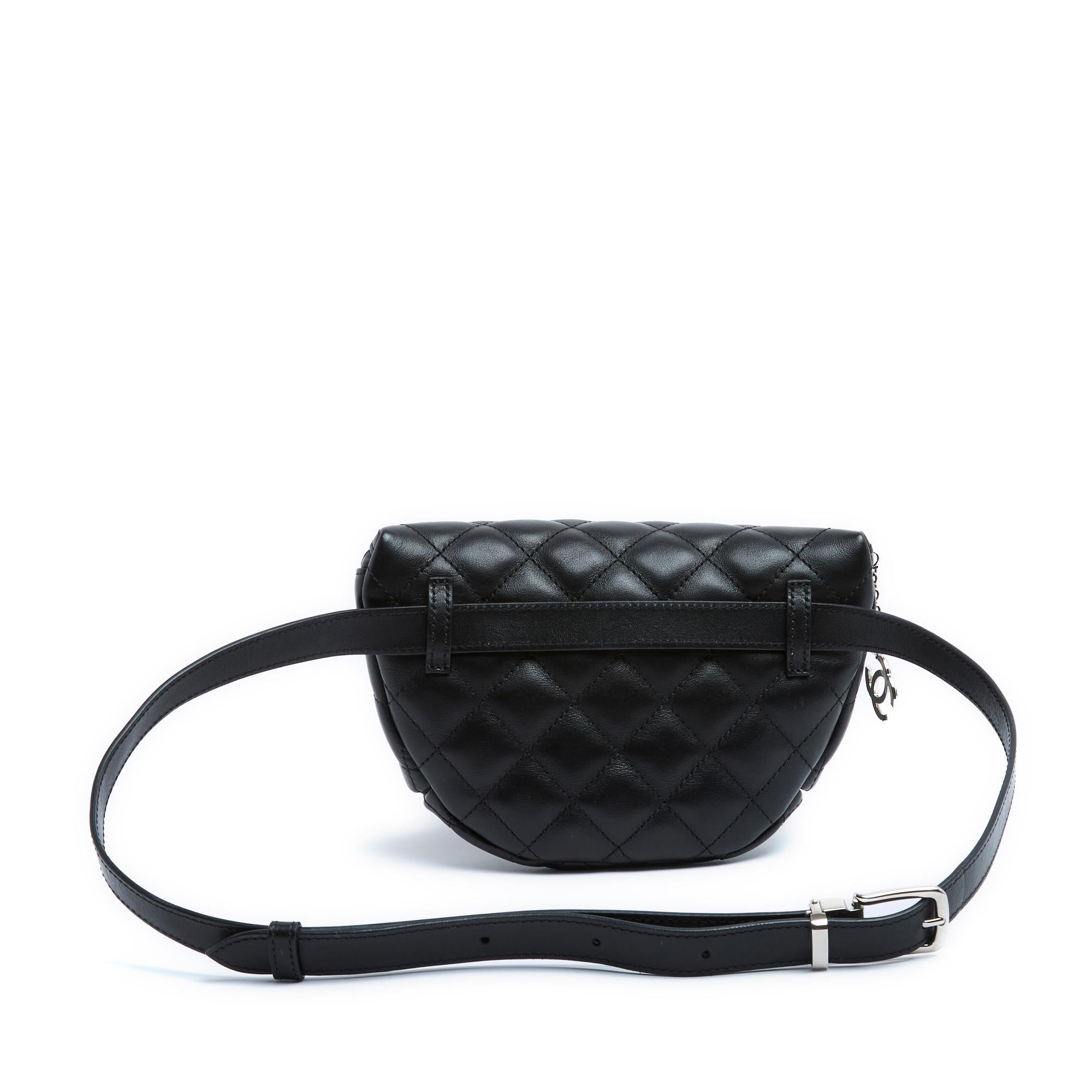 Chanel Classique CC Bag On adjustable Belt Leather Black Pristine In Excellent Condition For Sale In PARIS, FR