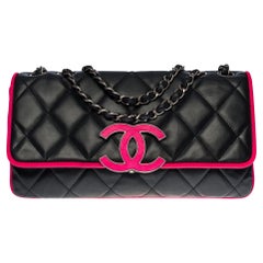 Chanel Classique flap shoulder bag in black and neon pink leather, SHW