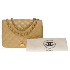 Chanel Classique Full Flap MM shoulder bag in beige quilted lambskin leatger, GHW