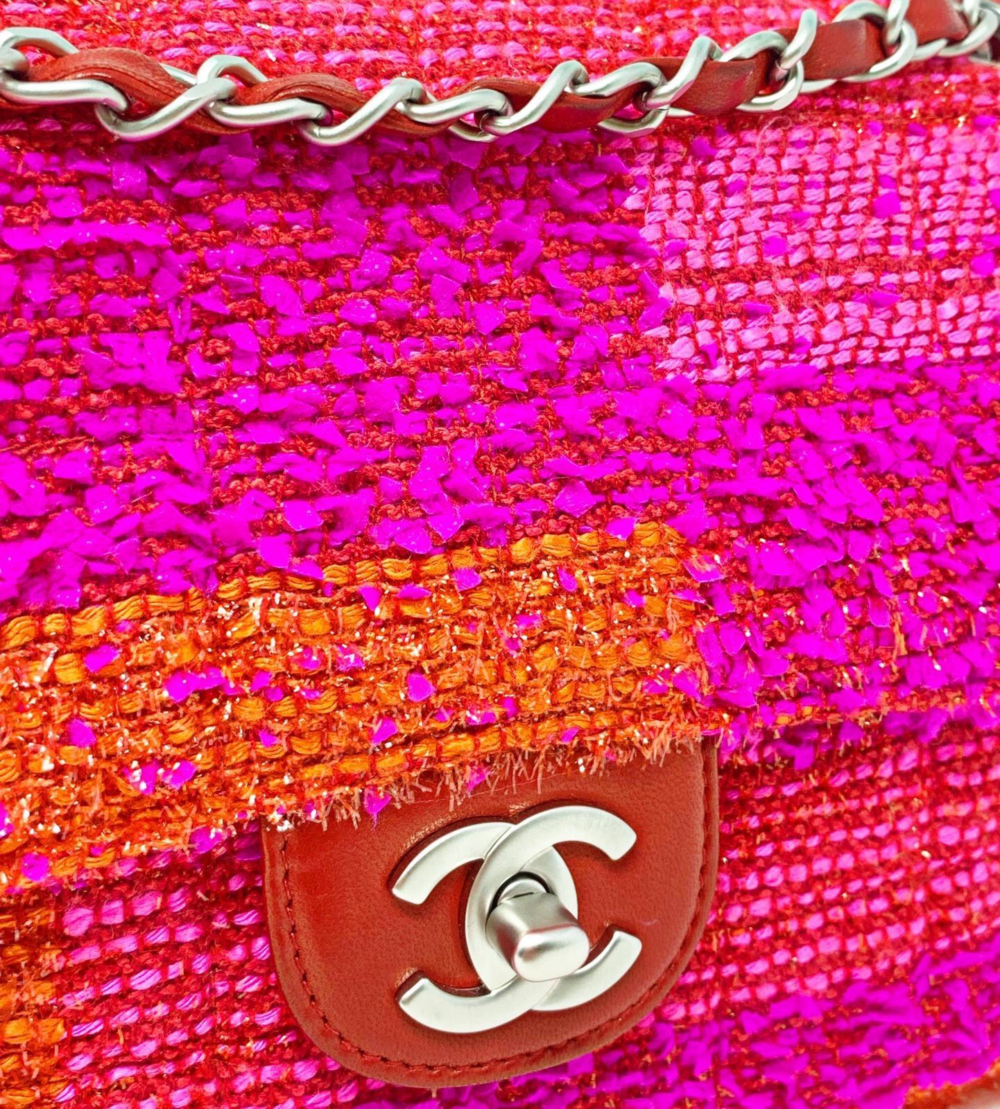 Red Chanel Classique Tweed fucsia Hdw Silver, 2002 