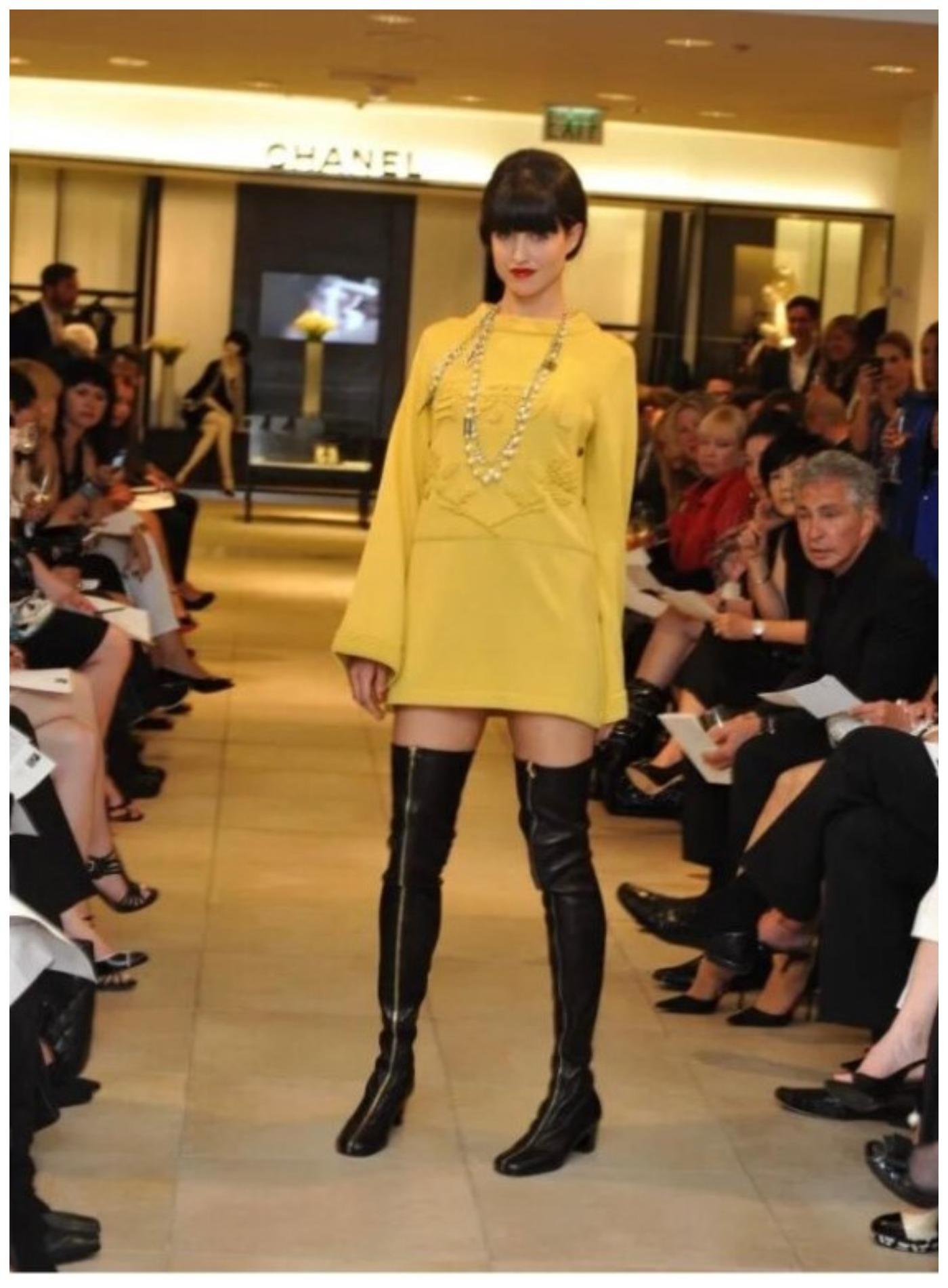 Chanel & Claudia Schiffer 2010 Paris / SHANGHAI Cashmere Tunic Dress 1