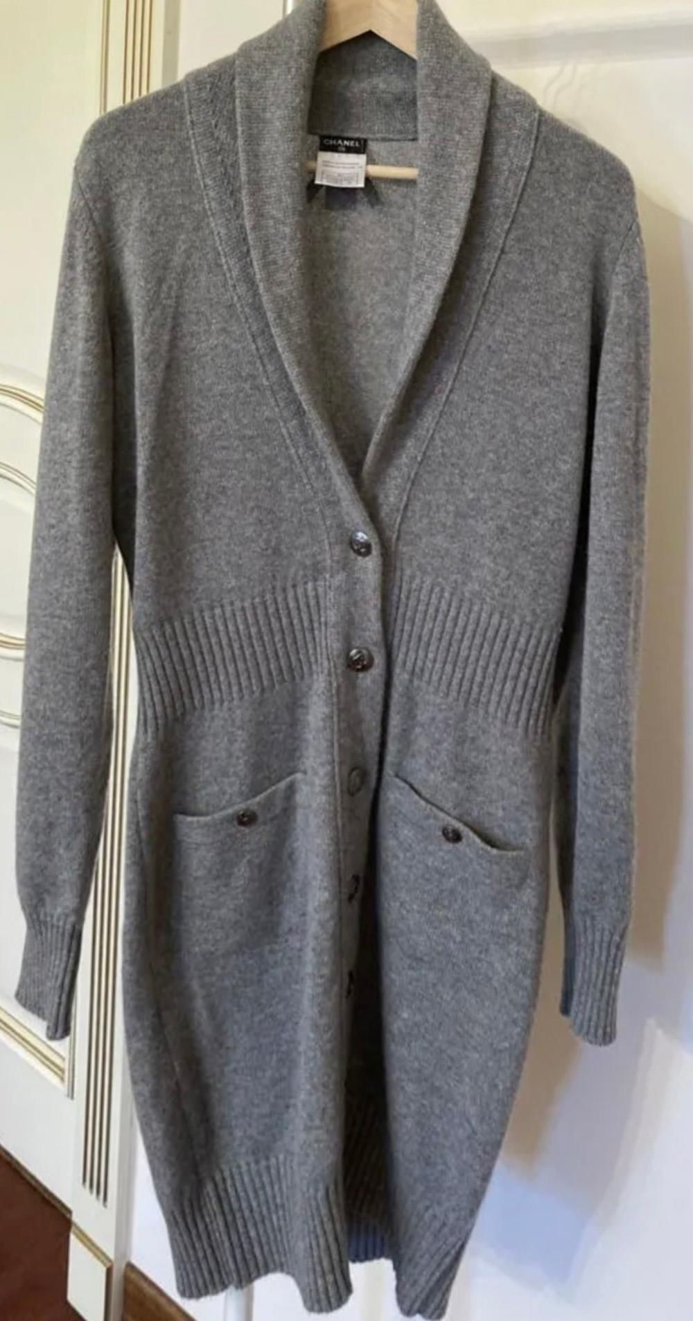 Chanel Claudia Schiffer Style CC Buttons Cashmere Cardigan For Sale 3